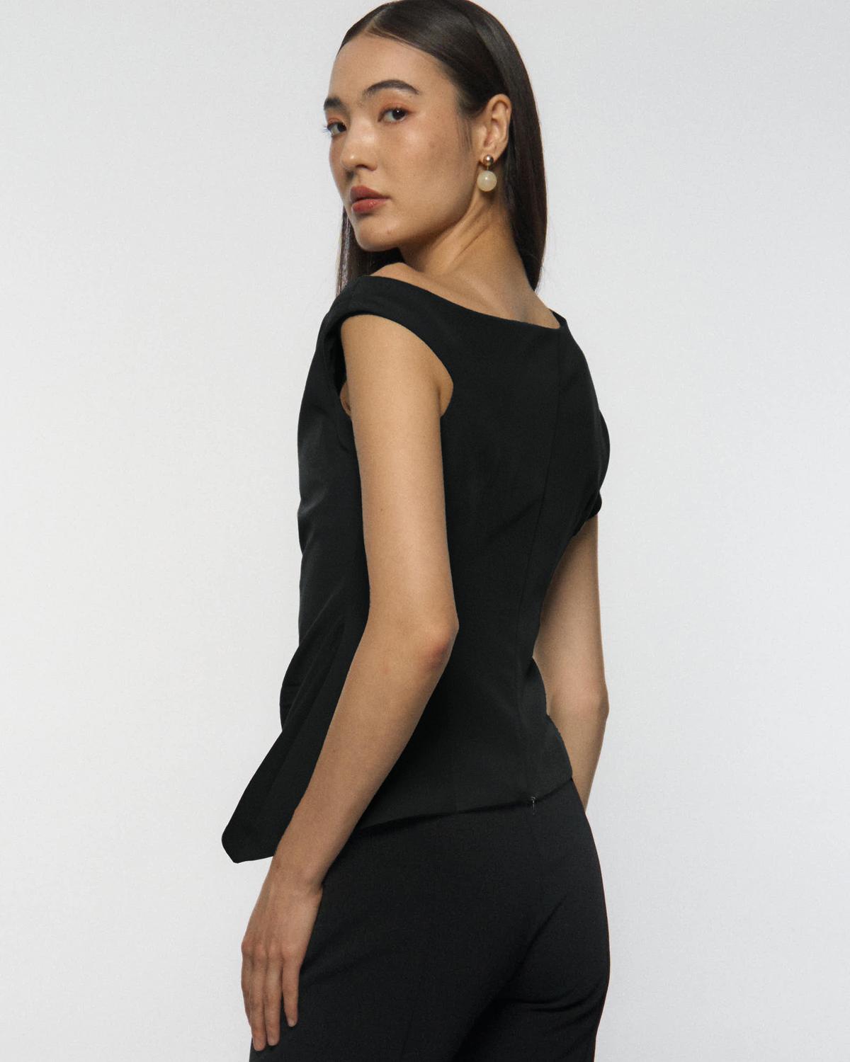 DRESSINGPAULA | Asymmetrical Drape Top