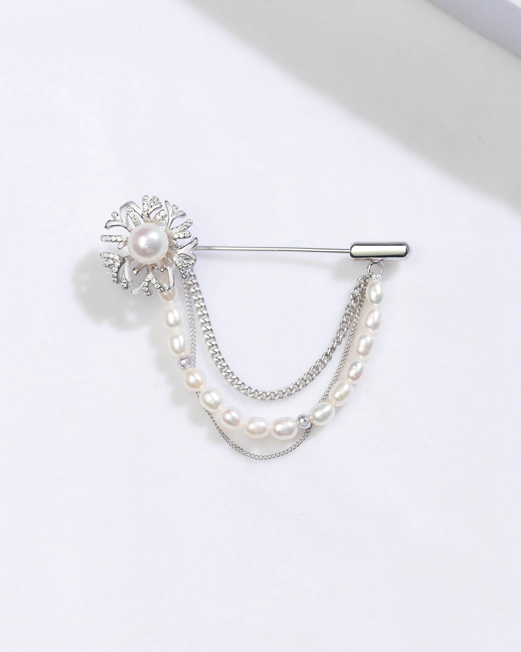 PEARLY LUSTRE | Elegant Freshwater Pearl Brooch WC00052 | GARDENS