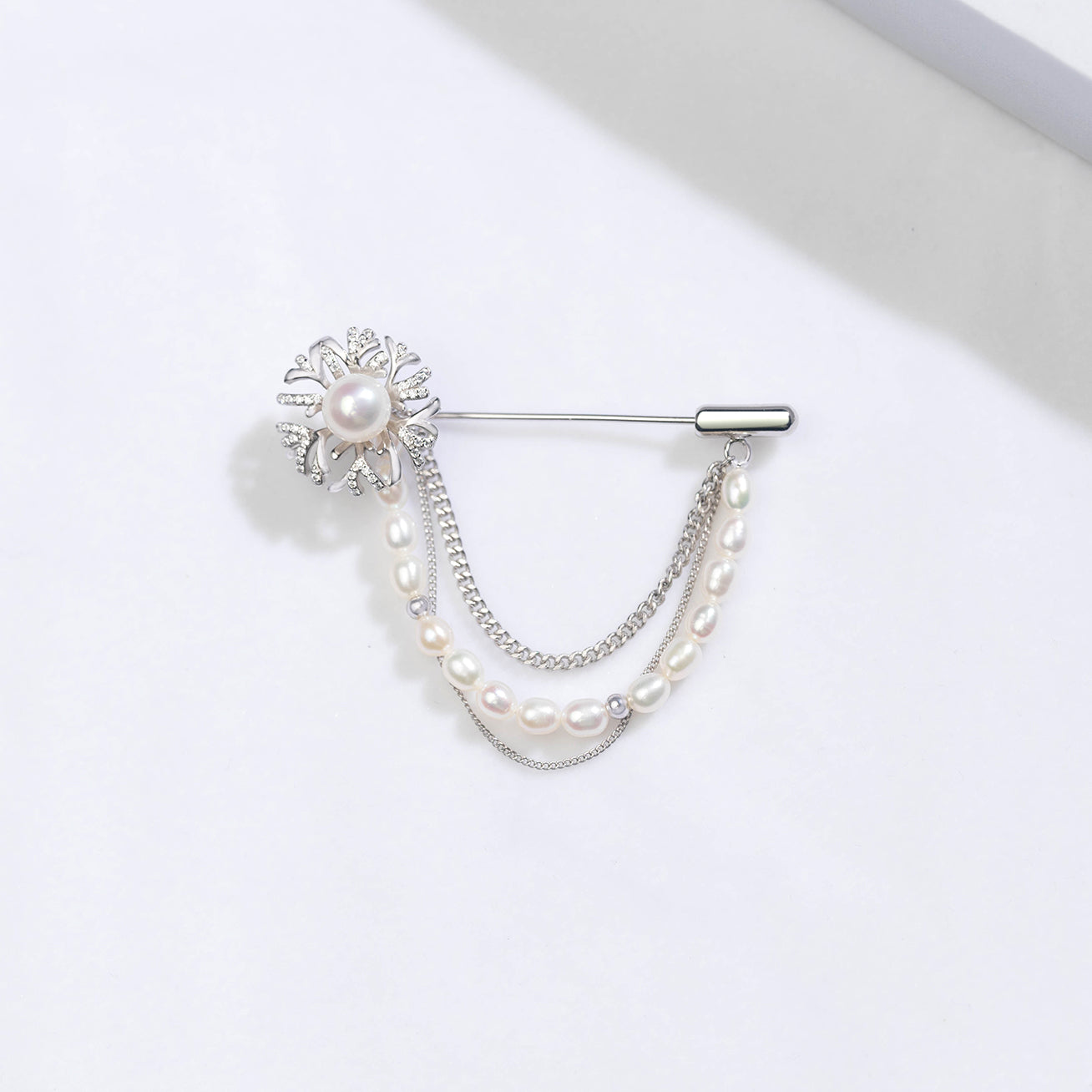 PEARLY LUSTRE | Elegant Freshwater Pearl Brooch WC00052 | GARDENS