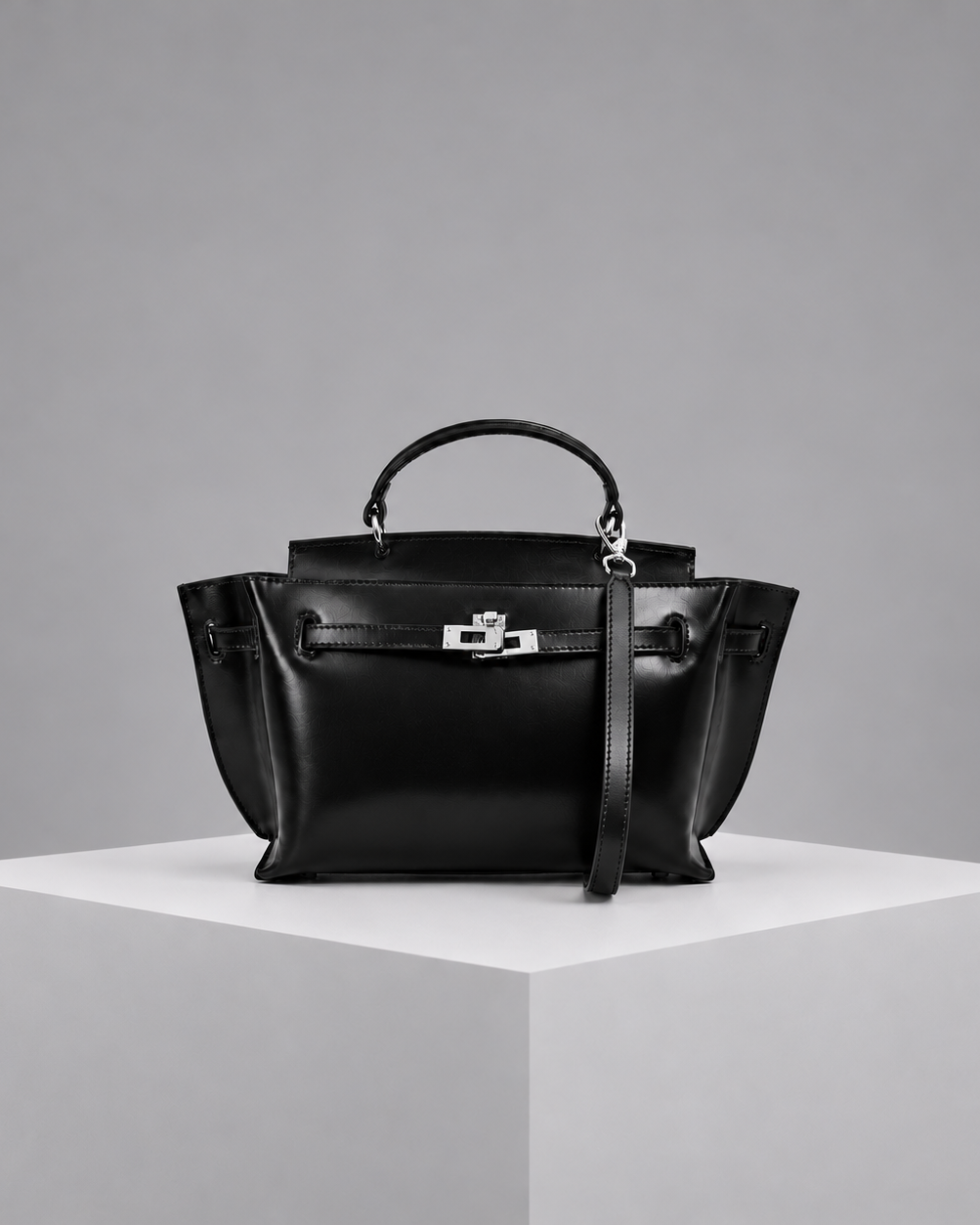 WU HAUS | Le H 30 Black Leather Top Handle Bag