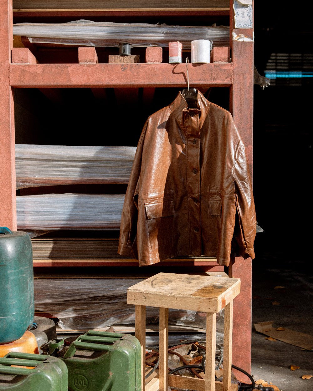 SAERO COLLECTIVE | Ryu Oversized Lacquer Jacket | Pecan Brown