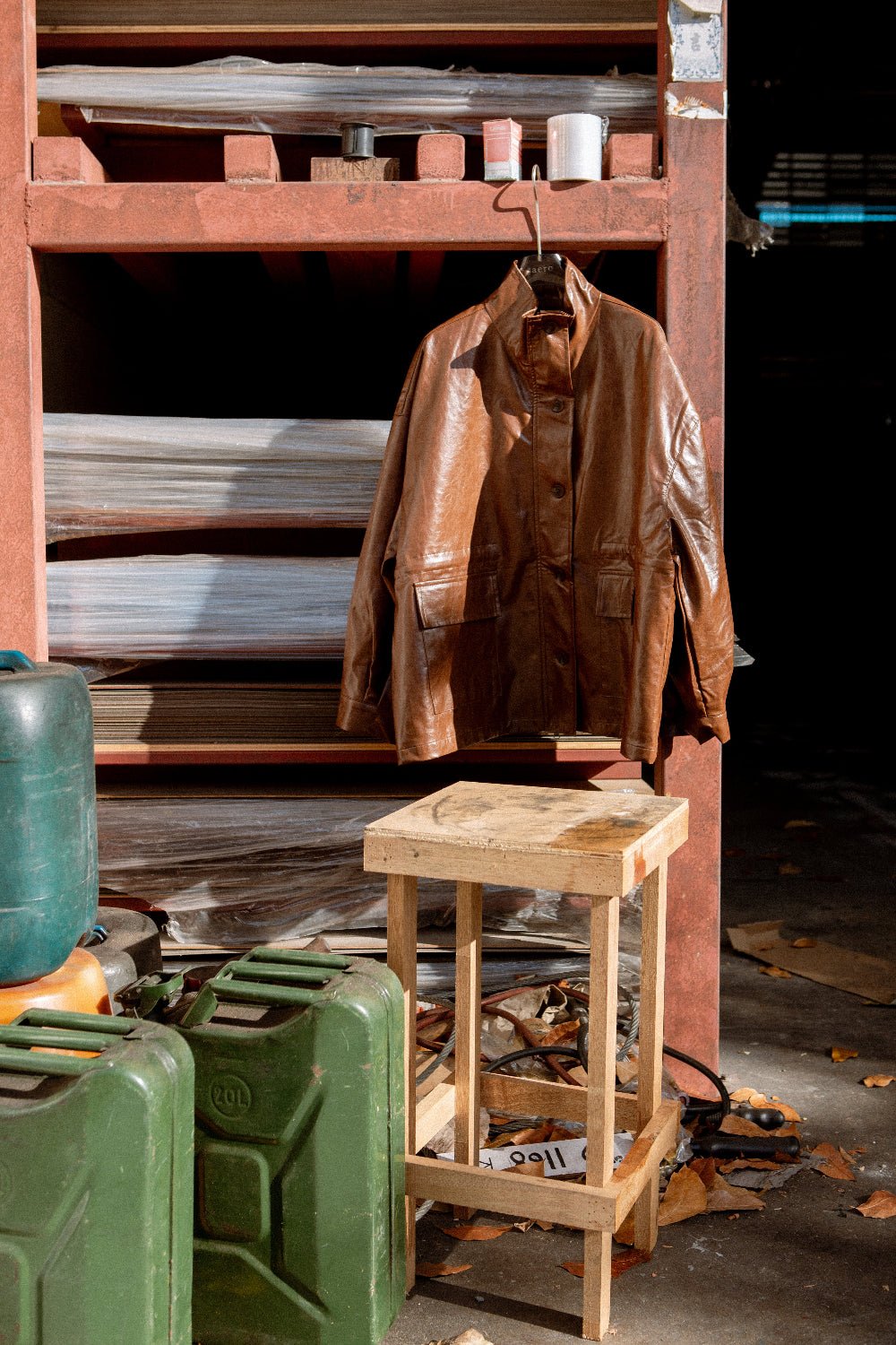 SAERO COLLECTIVE | Ryu Oversized Lacquer Jacket | Pecan Brown