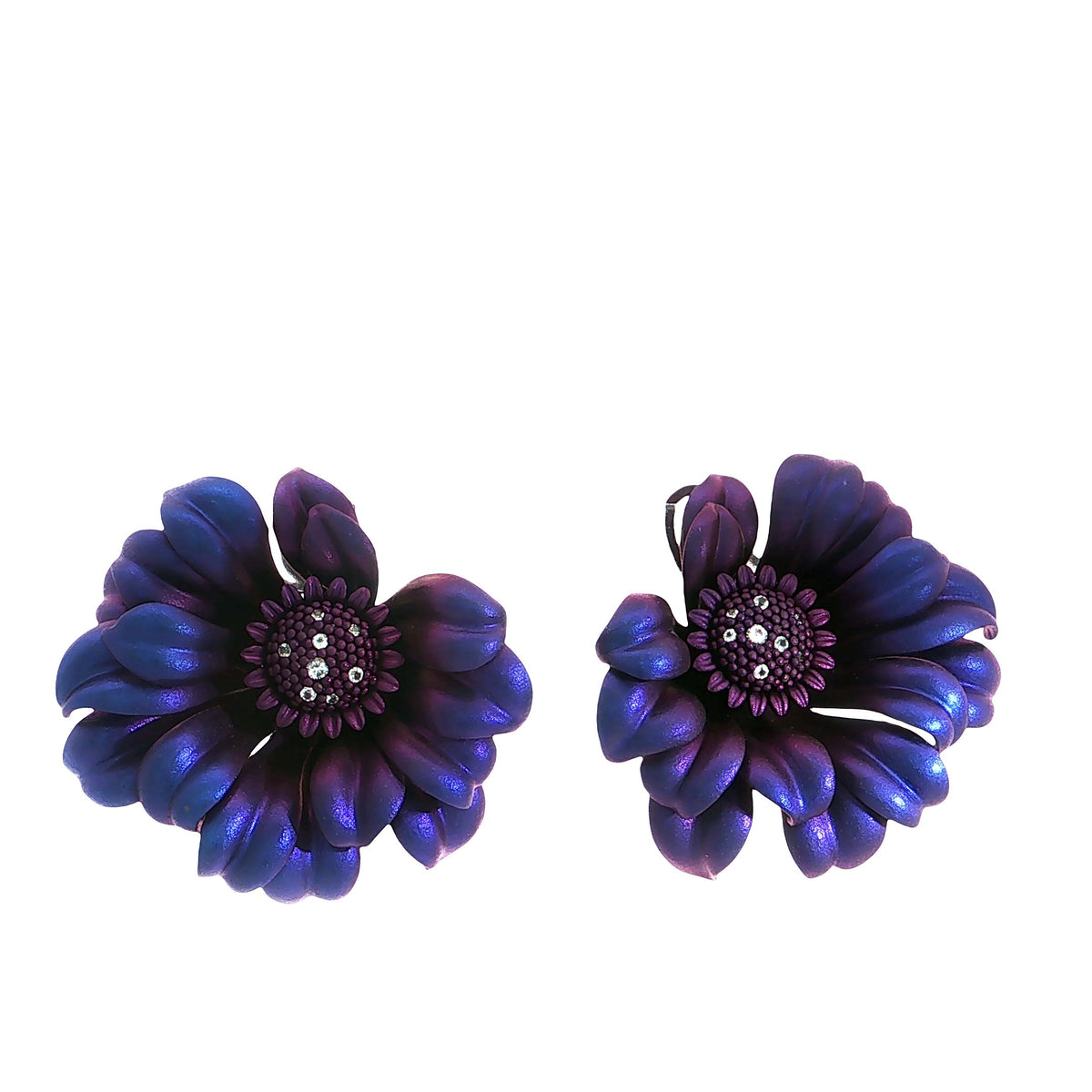 CREATIVE JEWELLERY STUDIO | My Tropical Garden: Artistic Titanium Lilac Daisy Earrings | Tyll Atelier