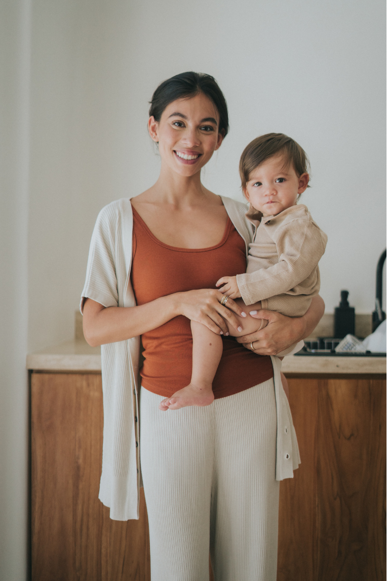 OLIVE BASICS | Eve Button-Down Knit Tee