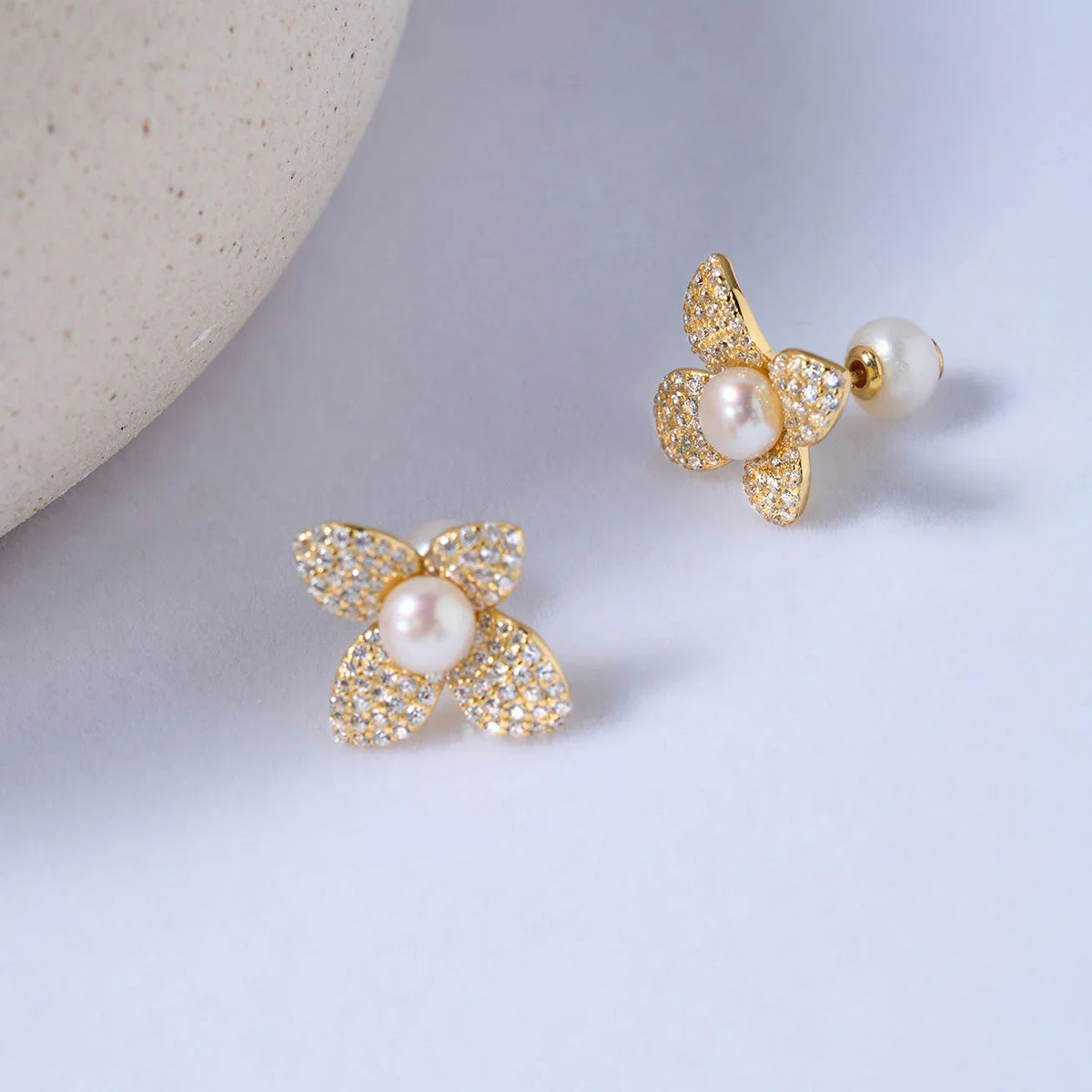 PEARLY LUSTRE | Top Grade Freshwater Pearl Earrings WE00844 | BLOOM