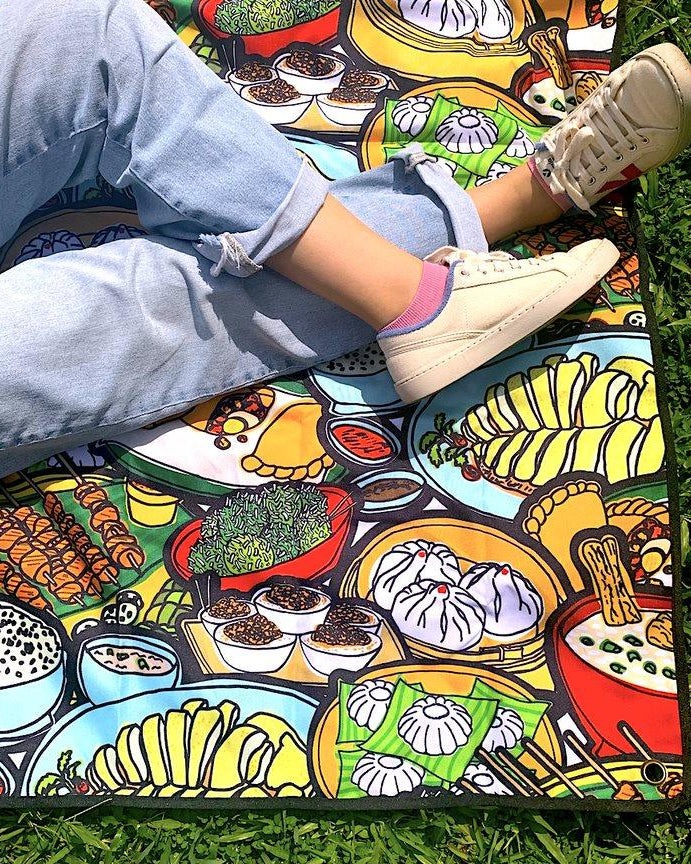 THE ART FACULTY | Picnic Mat With Pegs