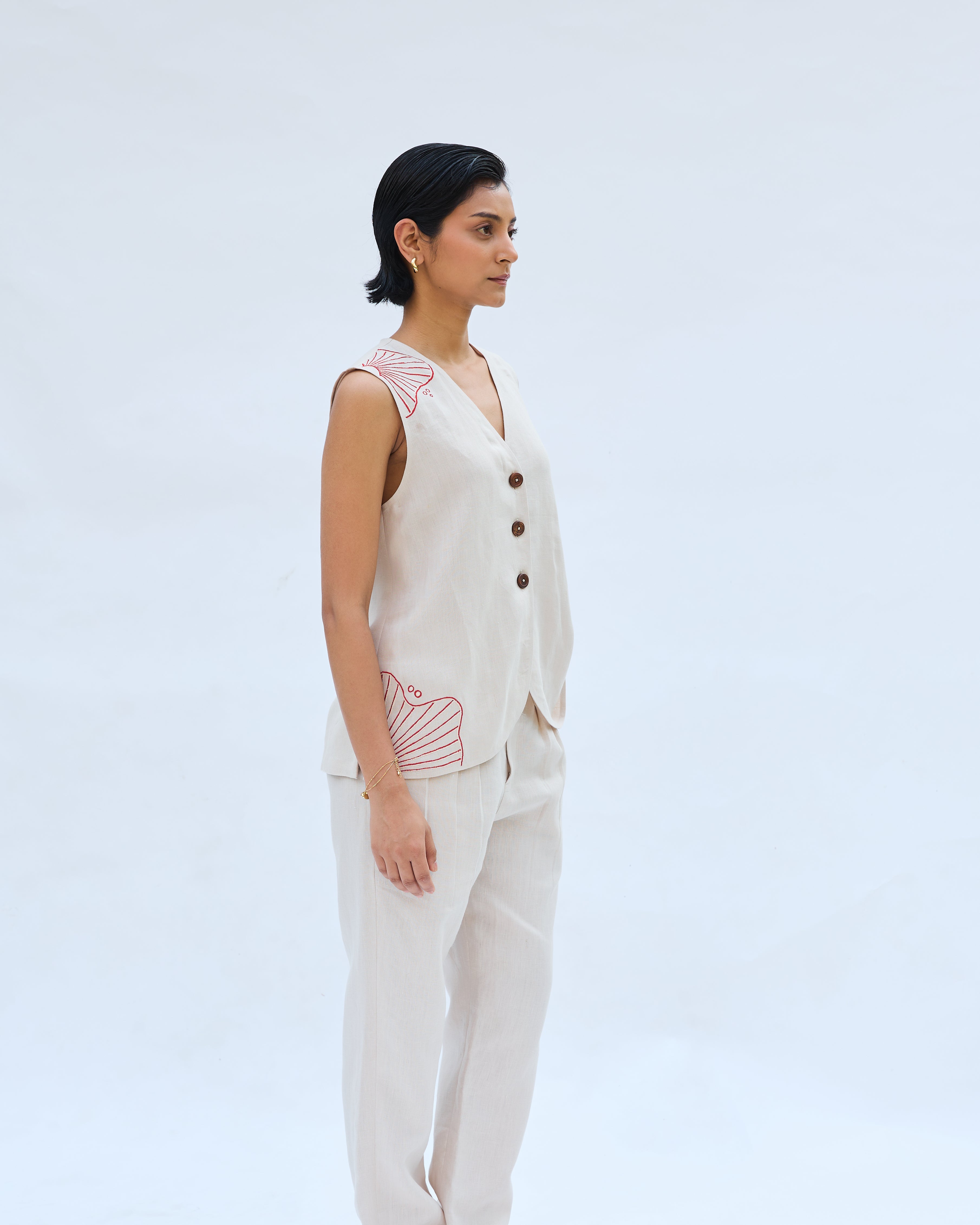 SUI | The Misty Linen Waist Coat