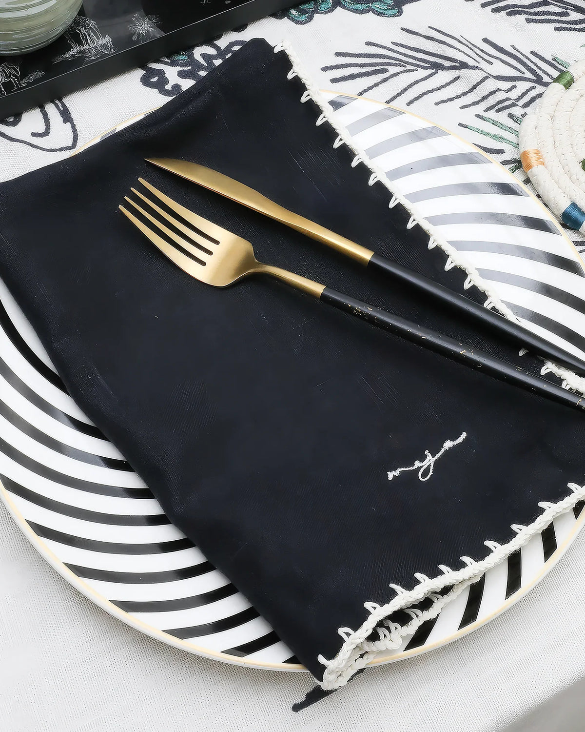 MEJA | The Vintage Napkin - Jet Black (Set of 2)