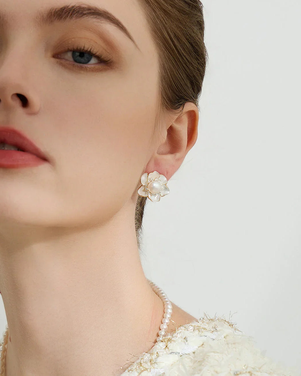 PEARLY LUSTRE | Top Grade Freshwater Pearl Earrings WE00801 | ORCHID