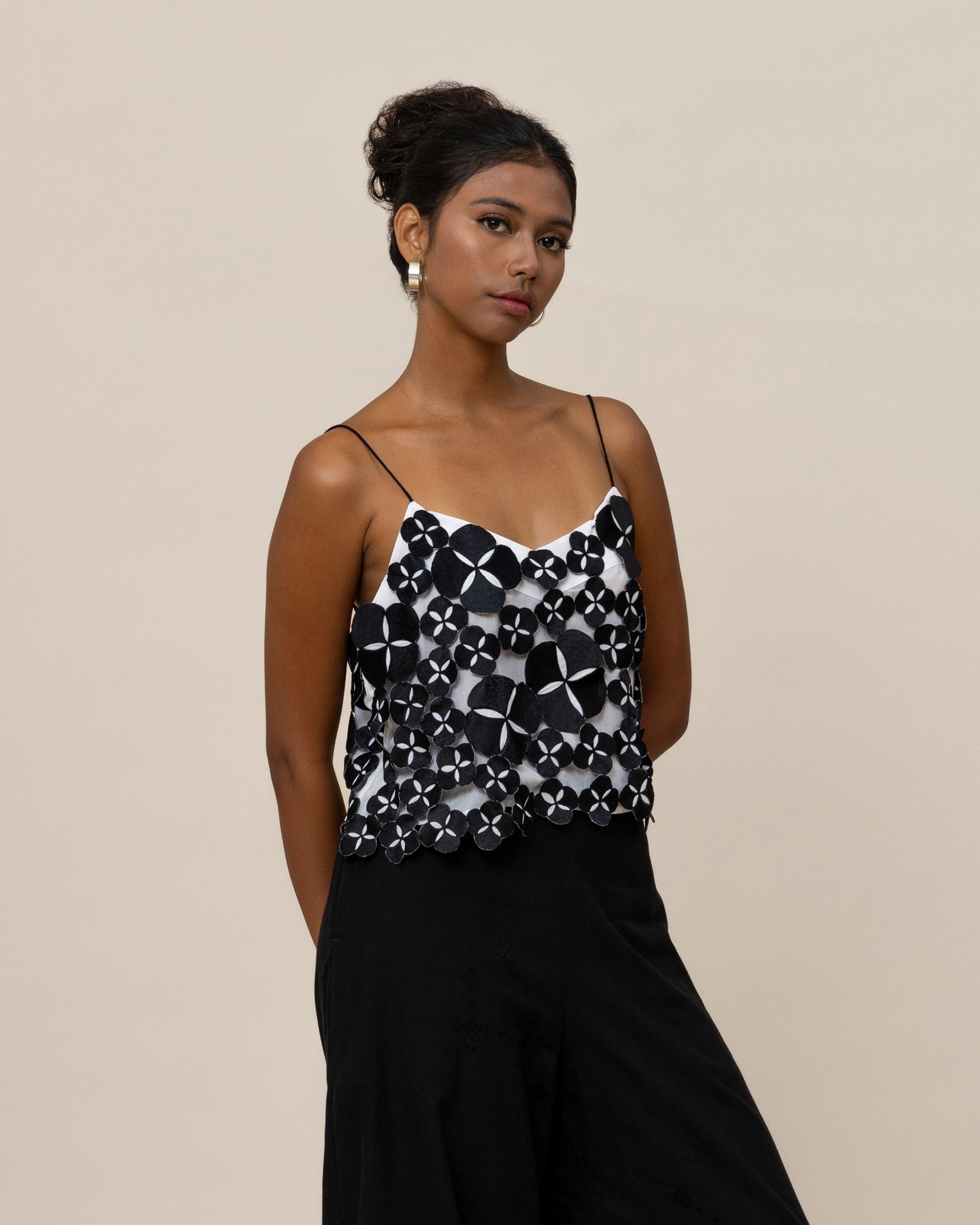 SUKKHA CITTA | SERIBU BUNGA - Embroidered Cami