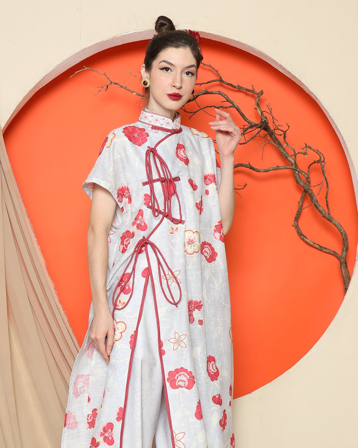 KANZI COLLECTION | Grey Oriental Floral Cheongsam