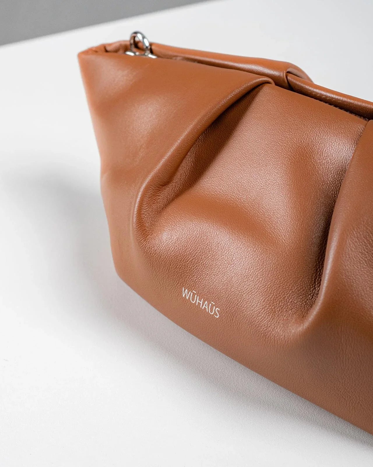 WU HAUS | Mori Leather Clucth