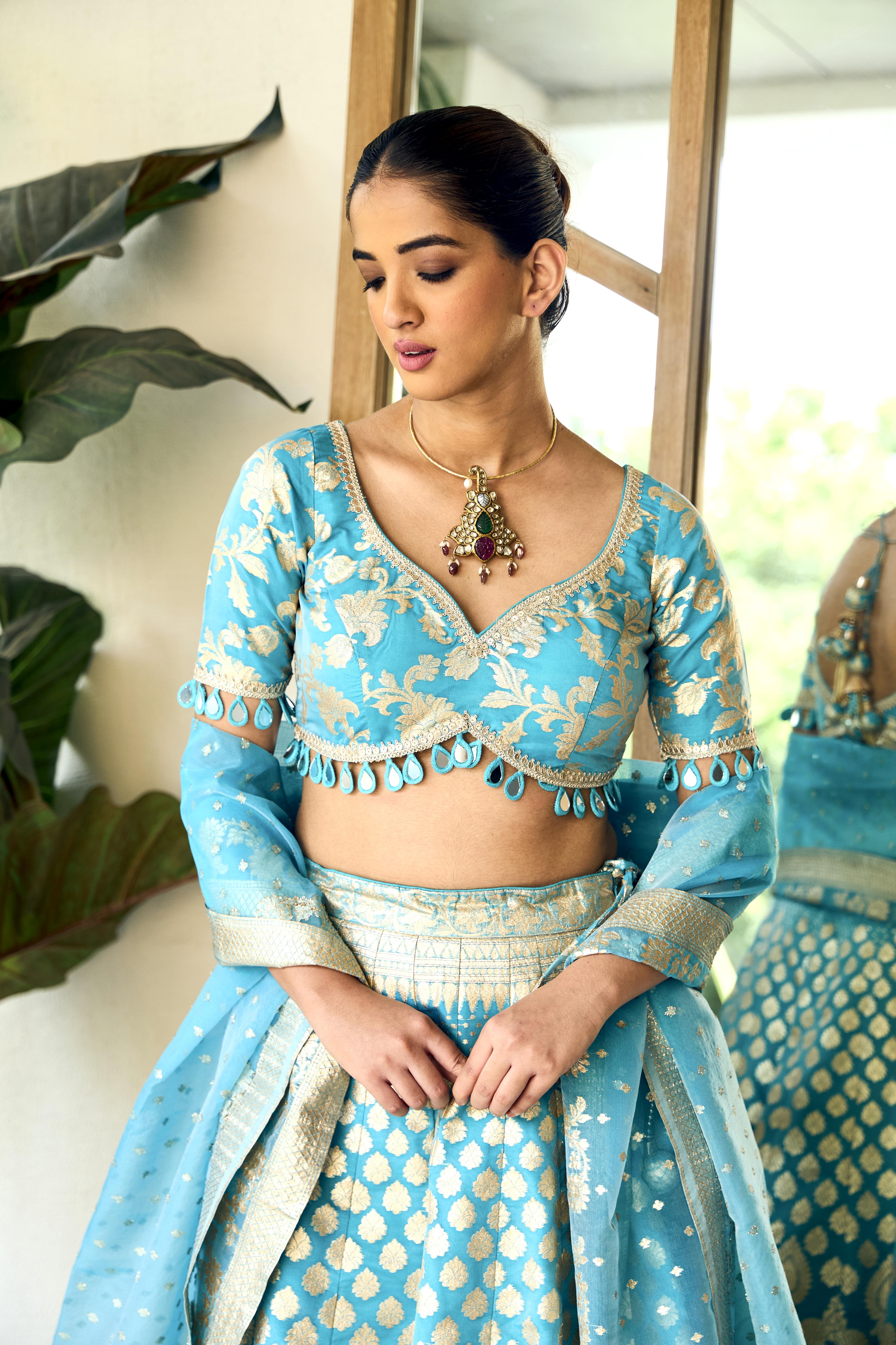 DIVAS CLOSET | Ferozi Lehenga