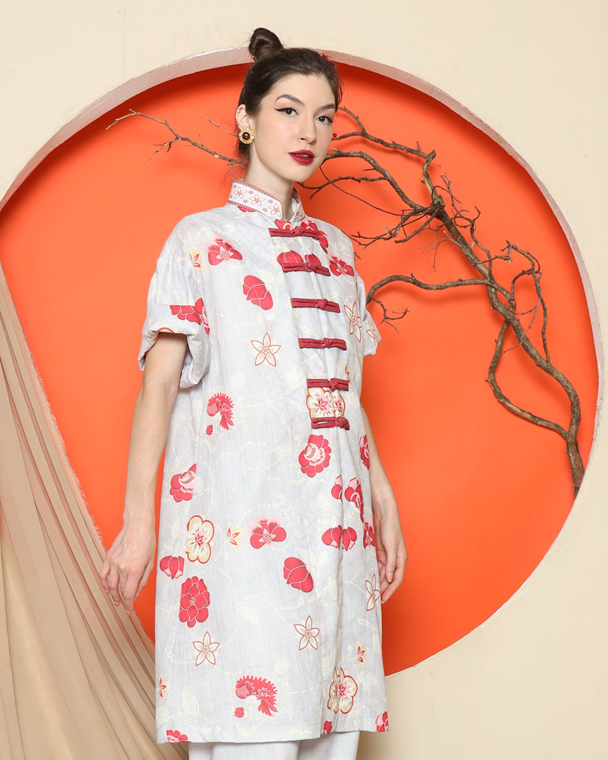 KANZI COLLECTION | Grey Floral Cheongsam Pant Set