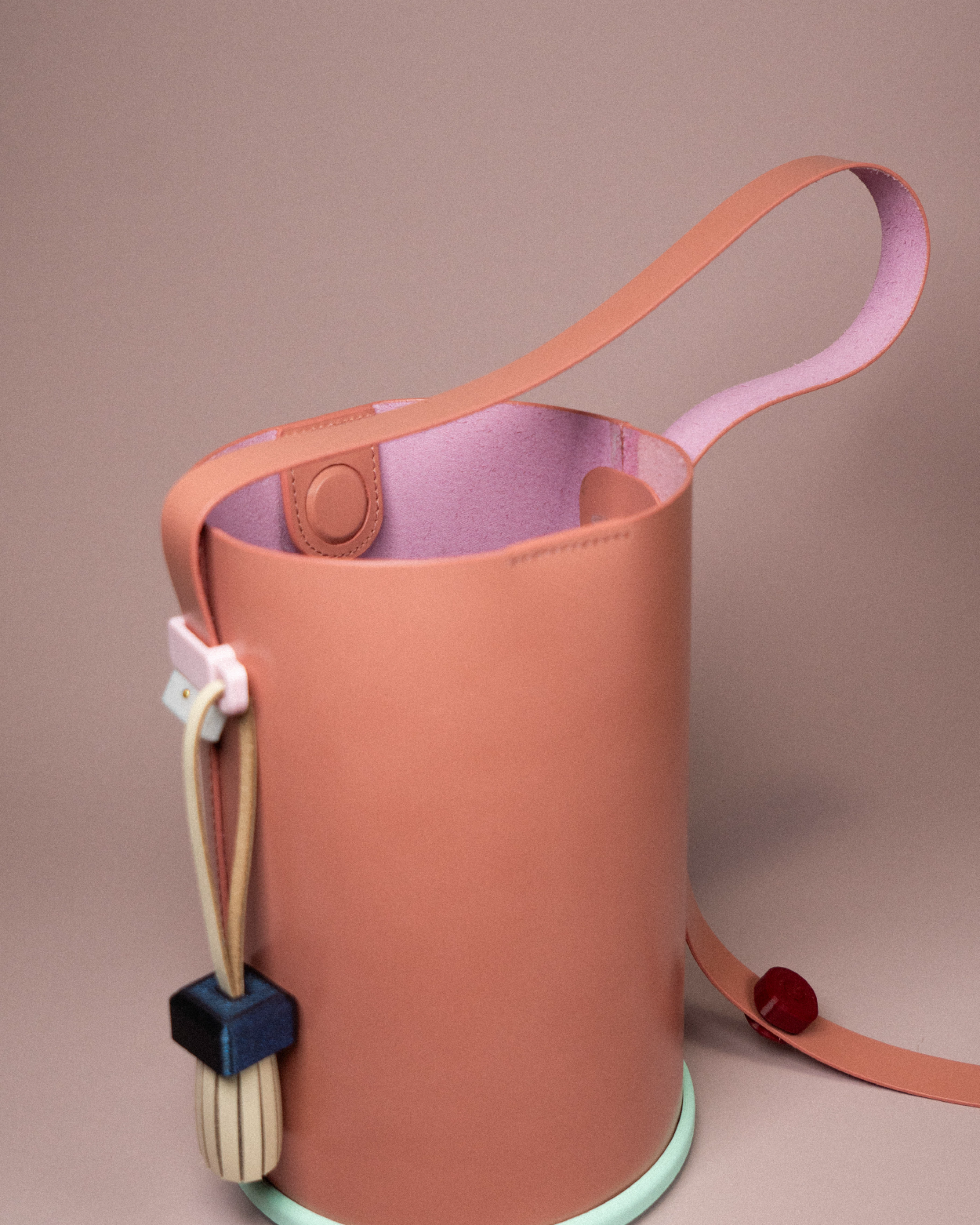 TOW TOW | Pail Series 03