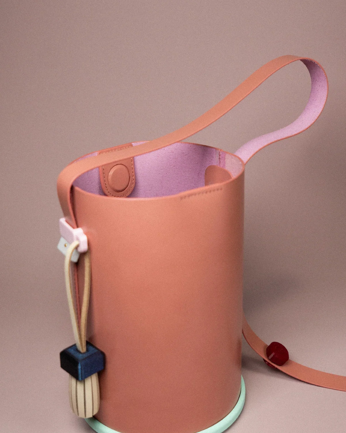 TOW TOW | Pail Series 03