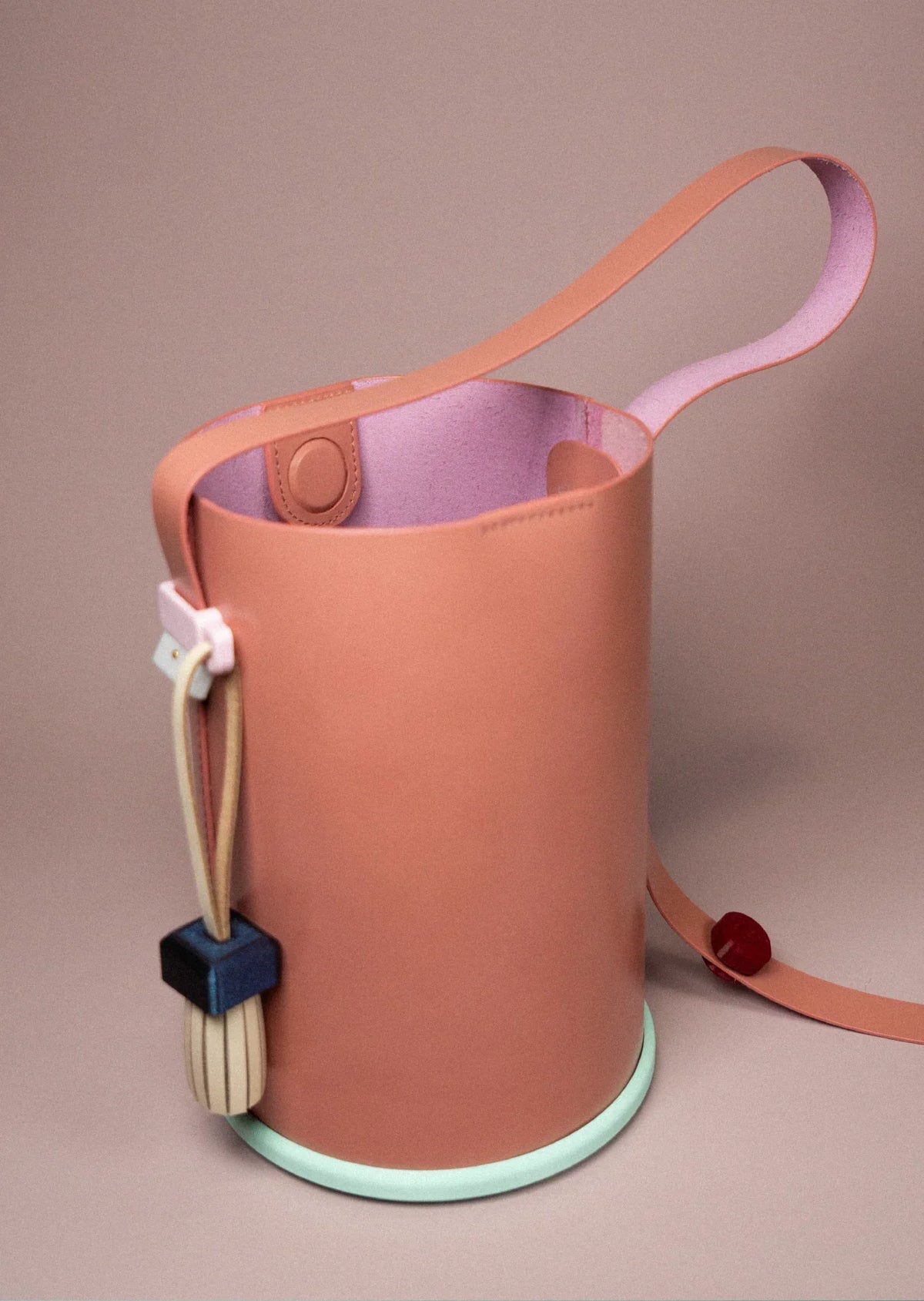TOW TOW | Pail Series 03