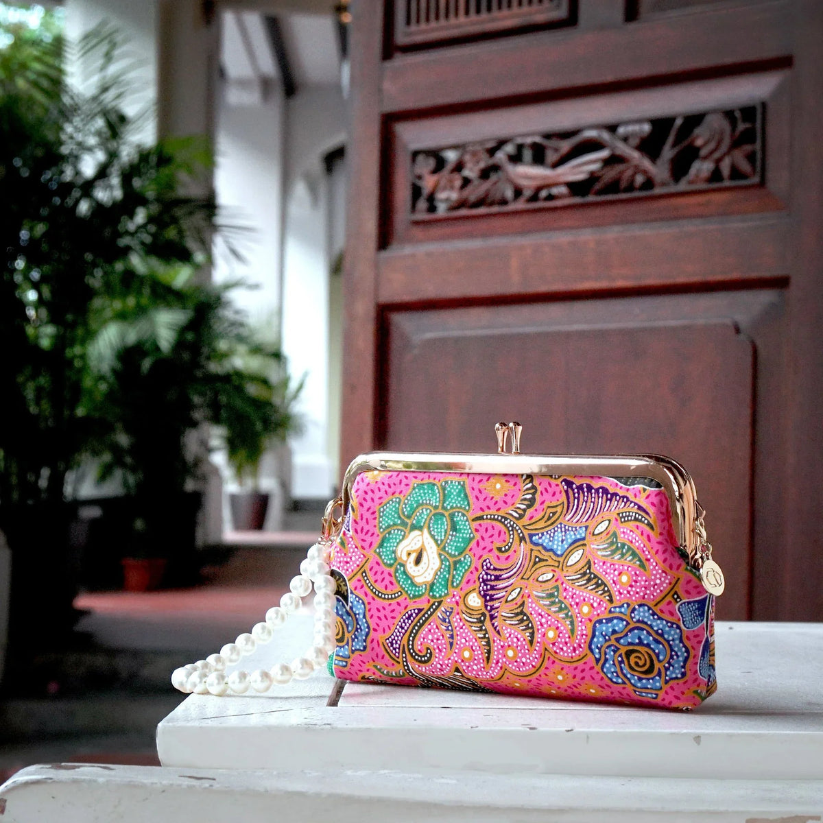 COCOONESE | Wristlet Pouch - Floral Kaleidoscope (PK)