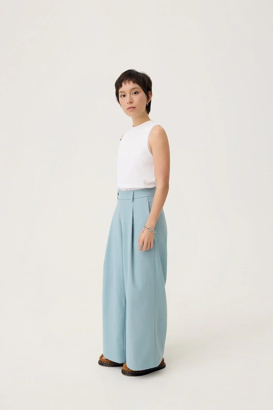 3EIGHTH | Nagare Pleat Trousers in Steel Blue