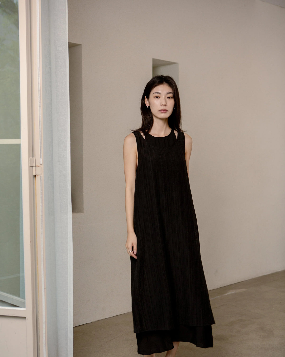 SAERO COLLECTIVE | Mok Textured Dress | Black