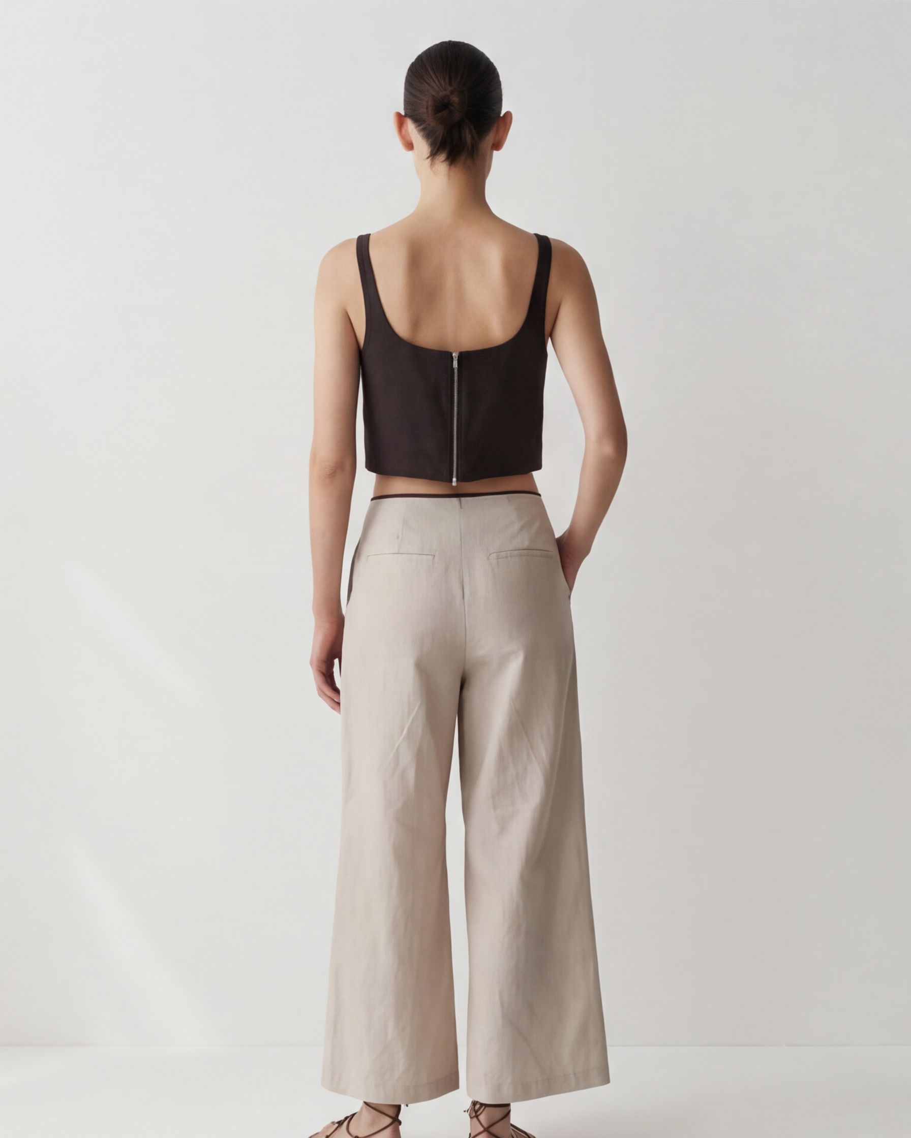 LAYERPLAN | Evara Linen Crop Top