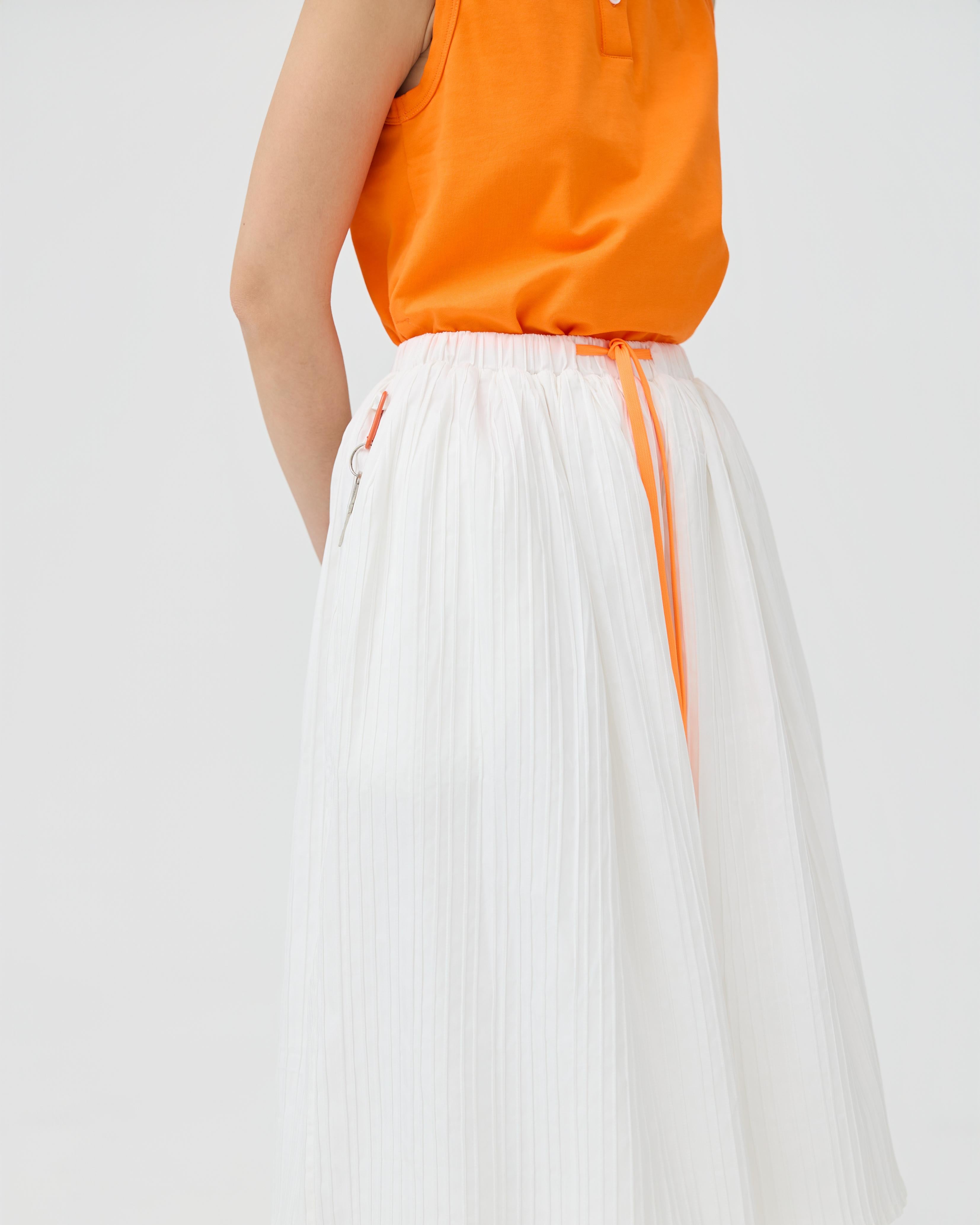 3EIGHTH | Futae Skirt In White Seersucker