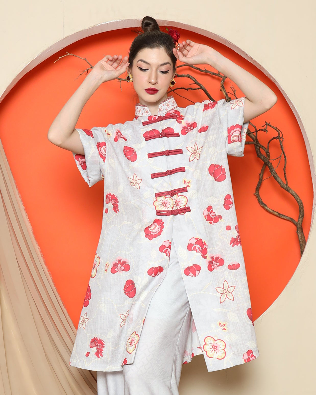 KANZI COLLECTION | Grey Floral Cheongsam Pant Set