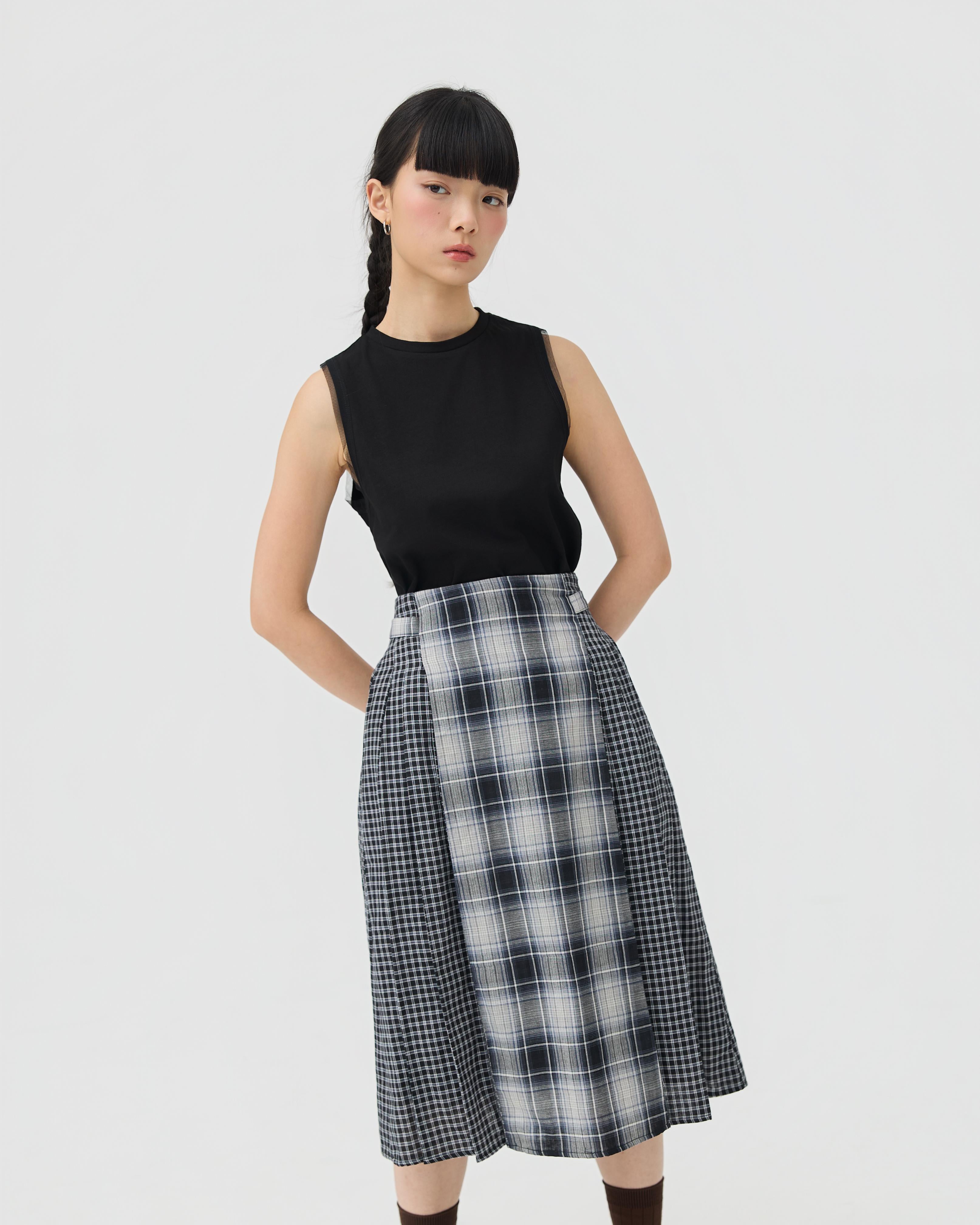 3EIGHTH | Ginrin Skirt In Black Tartan Double Gauze