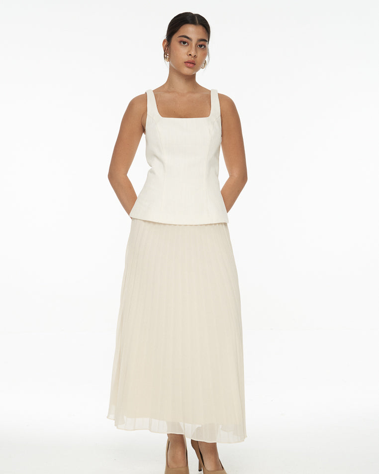 DRESSINGPAULA | Scoop Neck Cotton Top