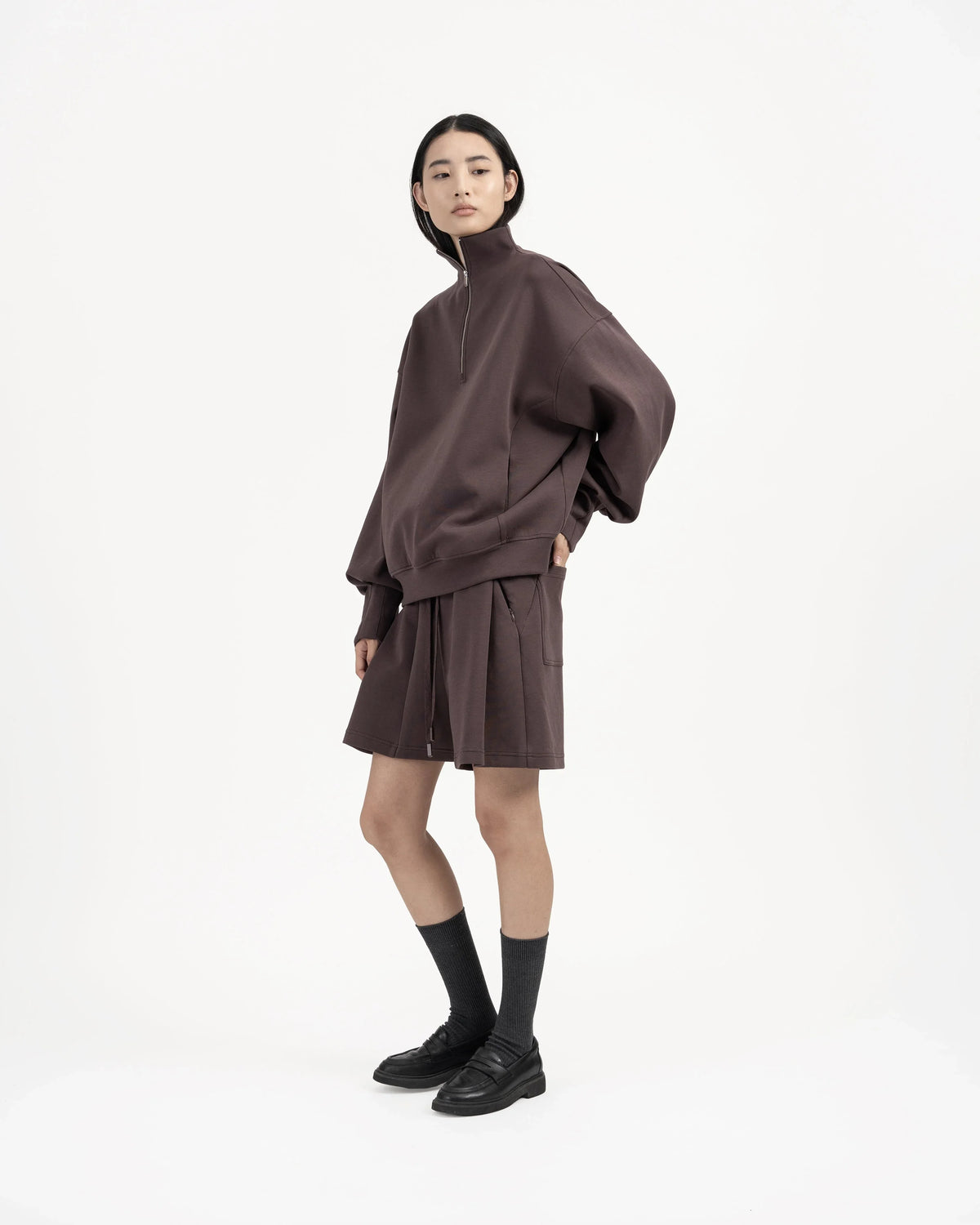 GRAYE | Pleated Sweatshorts - Fig