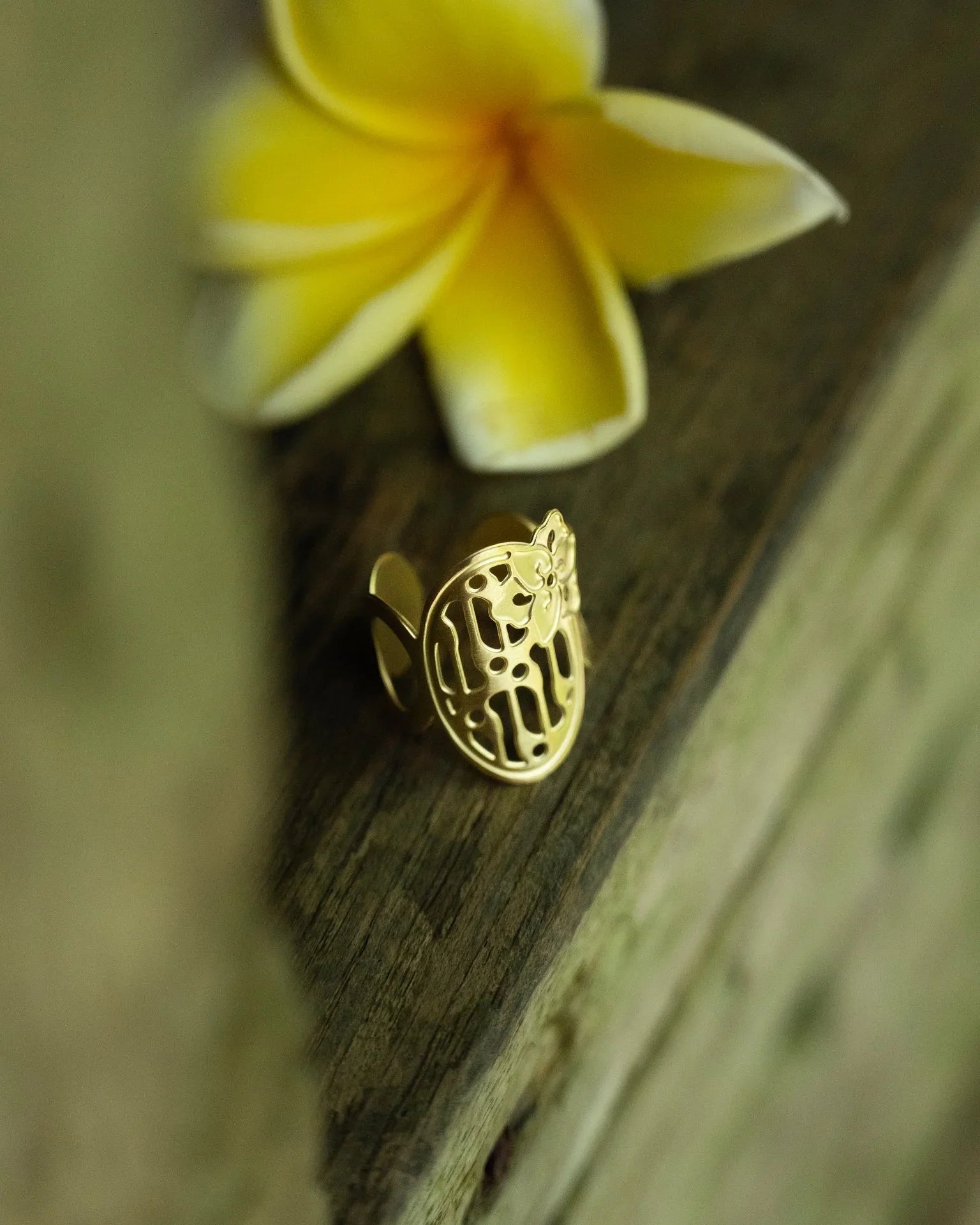 EMBRACE JEWELLERY | Parang Floral Ring