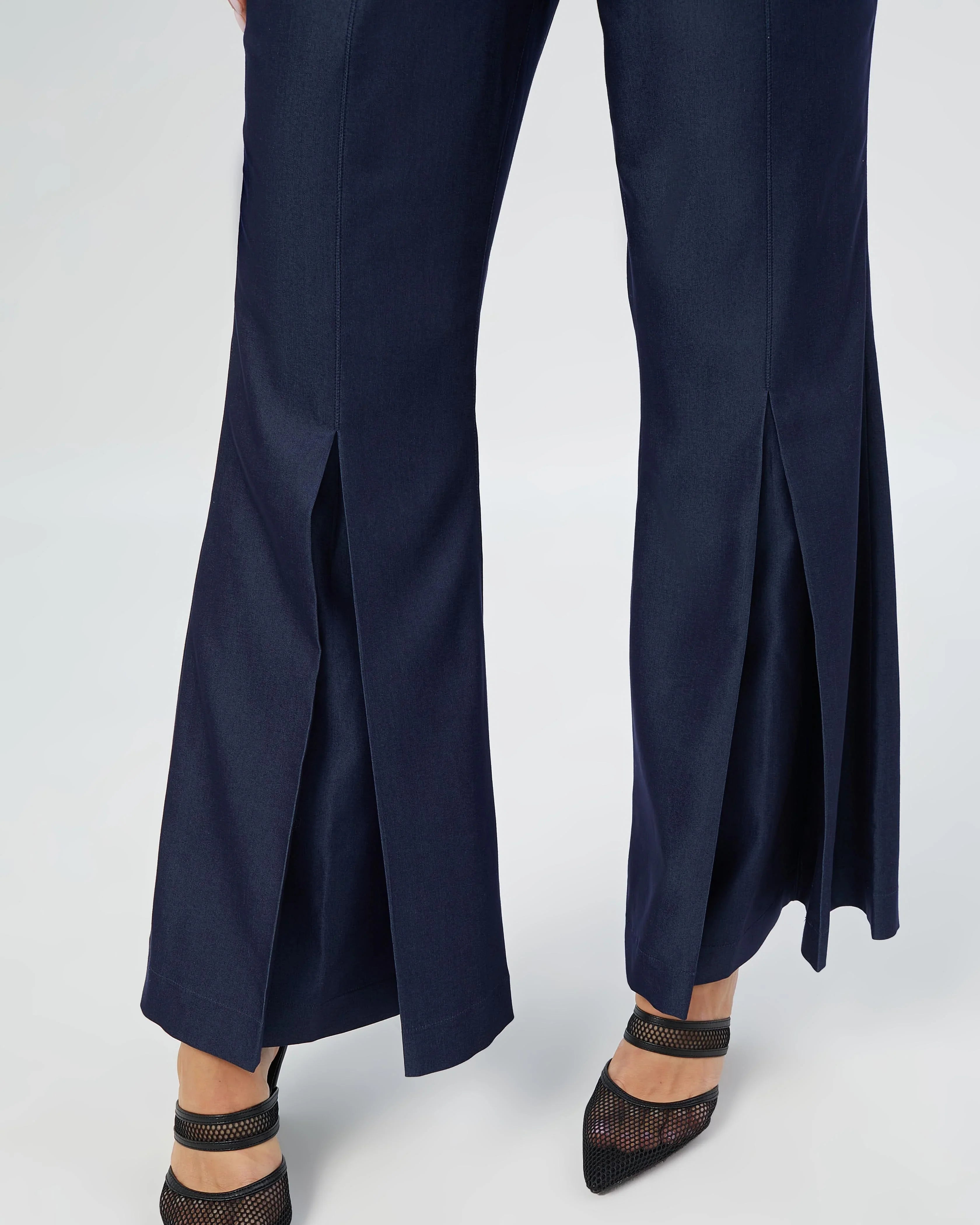 CAELI ECO LUXE | Flared Trousers