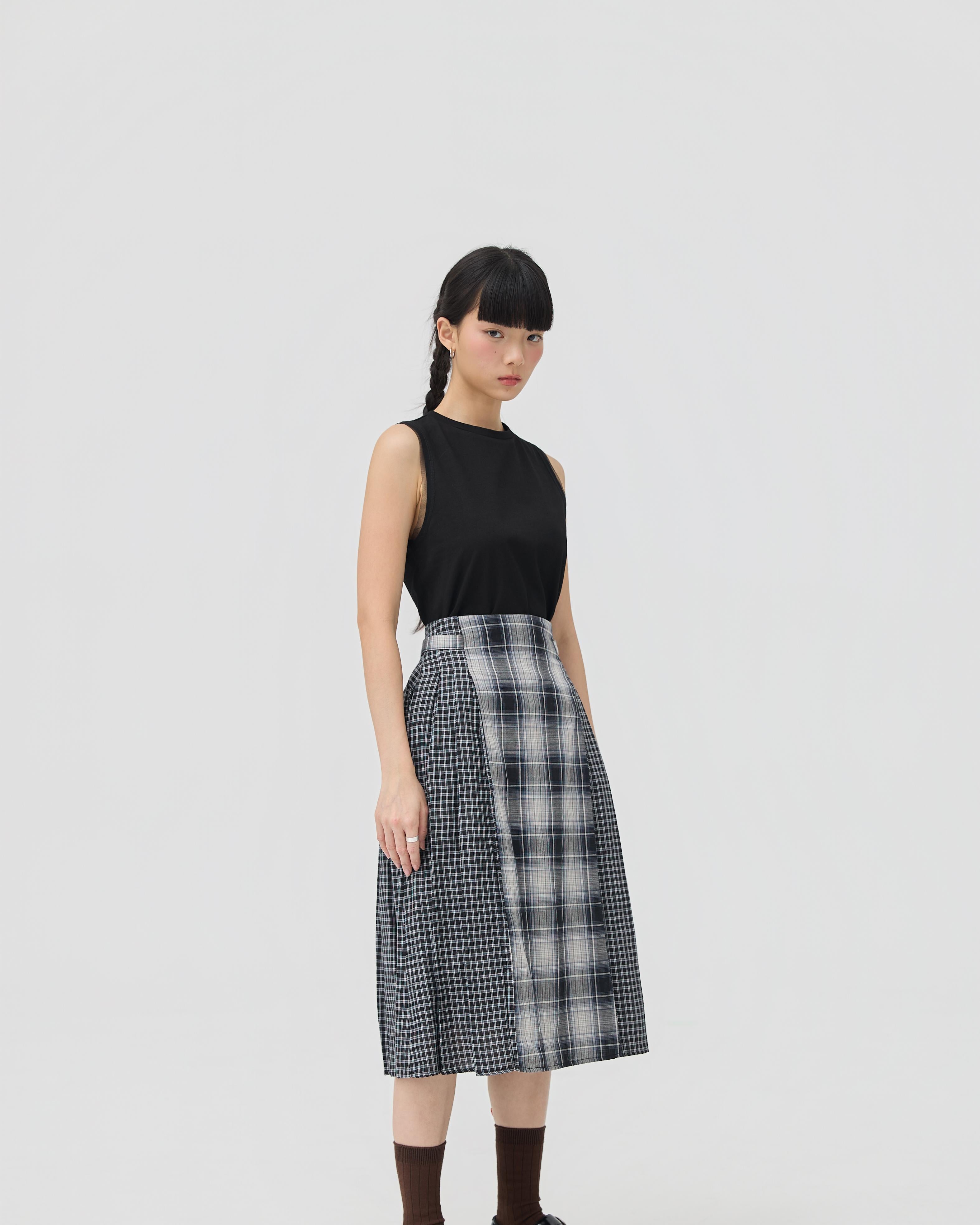 3EIGHTH | Ginrin Skirt In Black Tartan Double Gauze