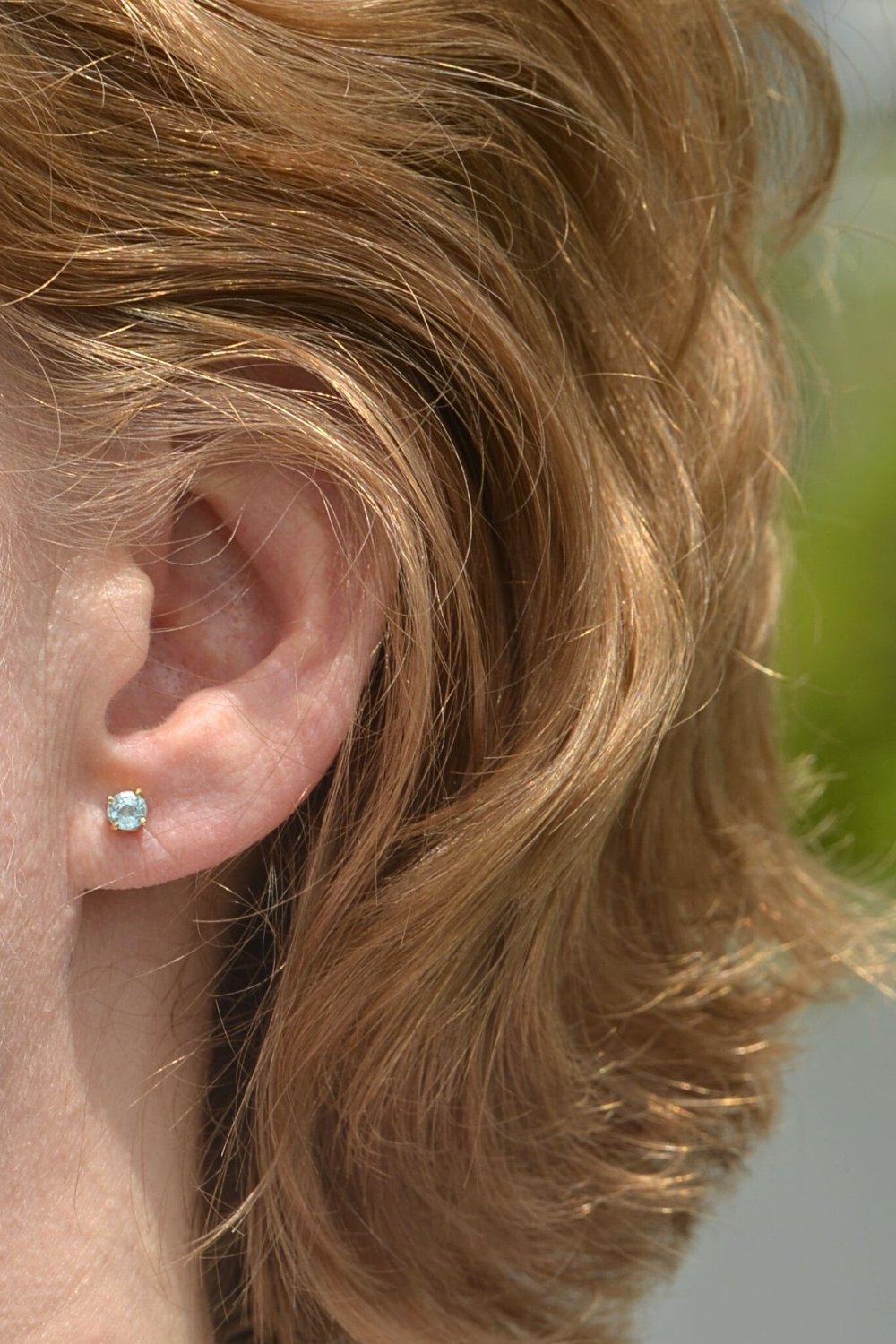 CREATIVE JEWELLERY STUDIO | Burmese Aquamarine, Yellow Gold Stud Earrings by Design of Gems