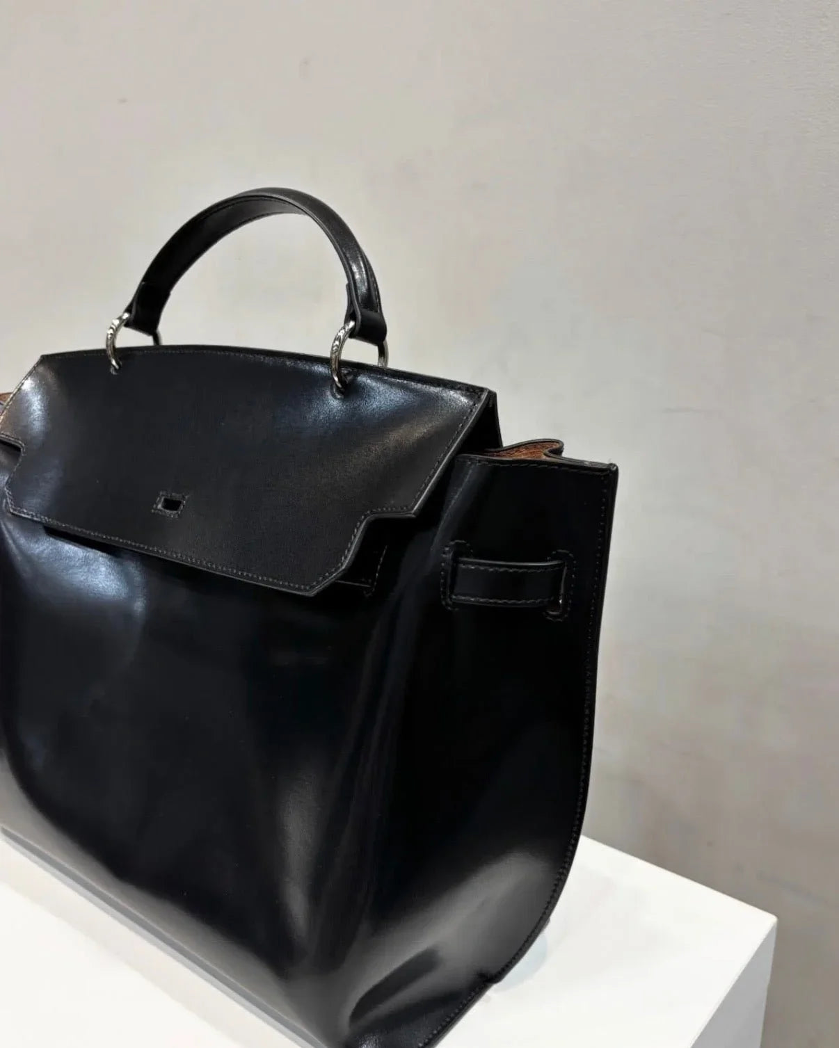 WU HAUS | Le H Lightweight Black Cow Leather Carryall (PRE-ORDER)