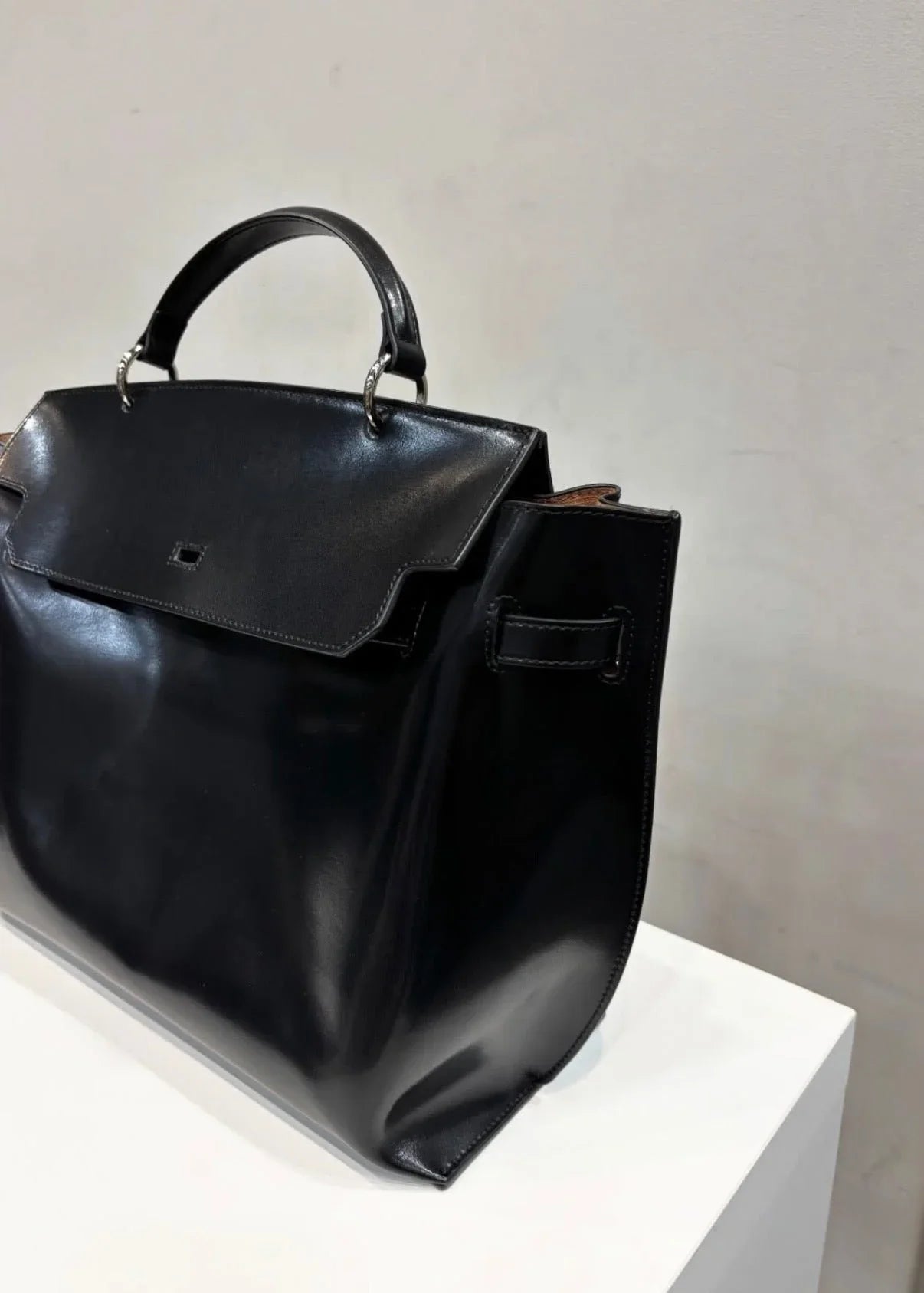 WU HAUS | Le H Lightweight Black Cow Leather Carryall (PRE-ORDER)