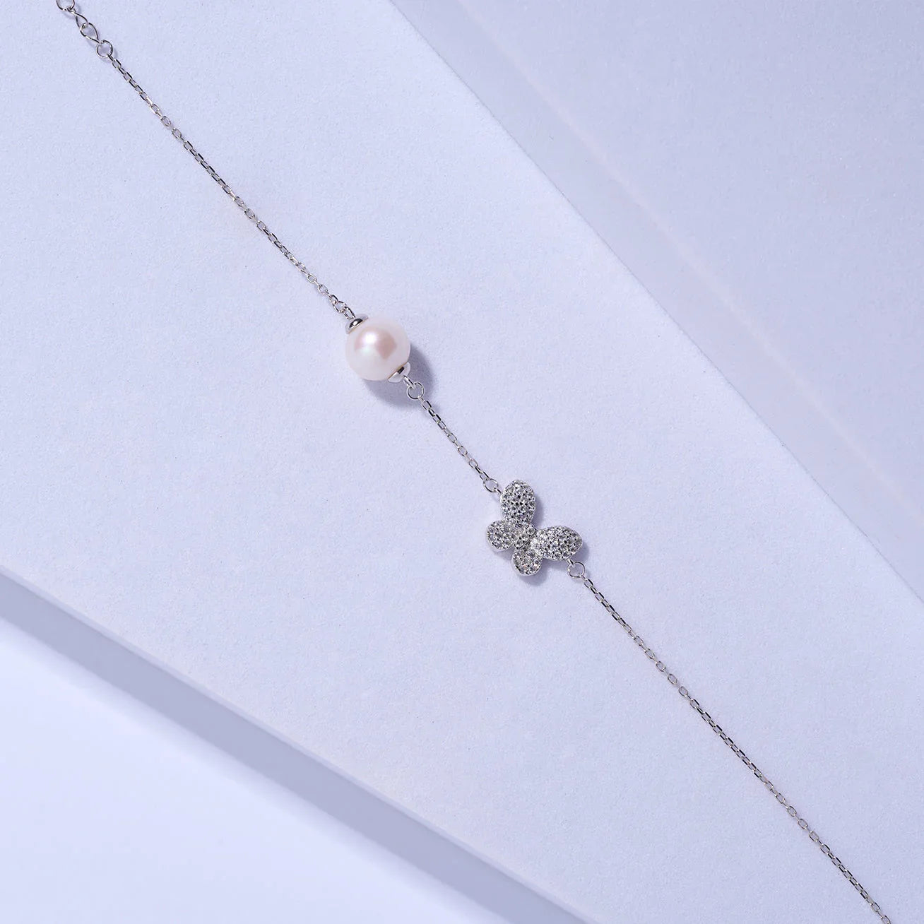 PEARLY LUSTRE | Elegant Freshwater Pearl Bracelet WB00007 | GARDENS