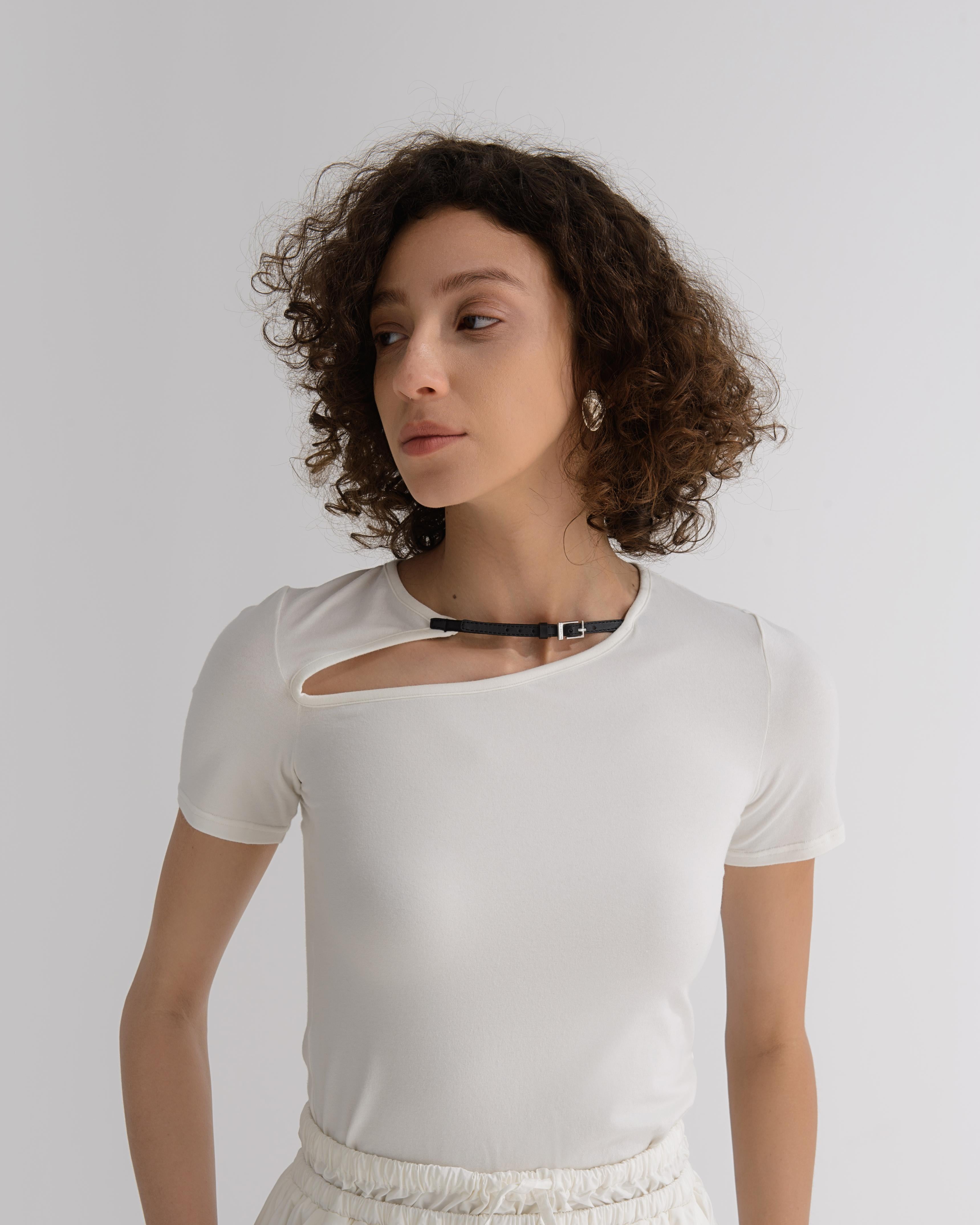 LAYERPLAN | Cotton Stretch Noa Buckle Cotton T-Shirt