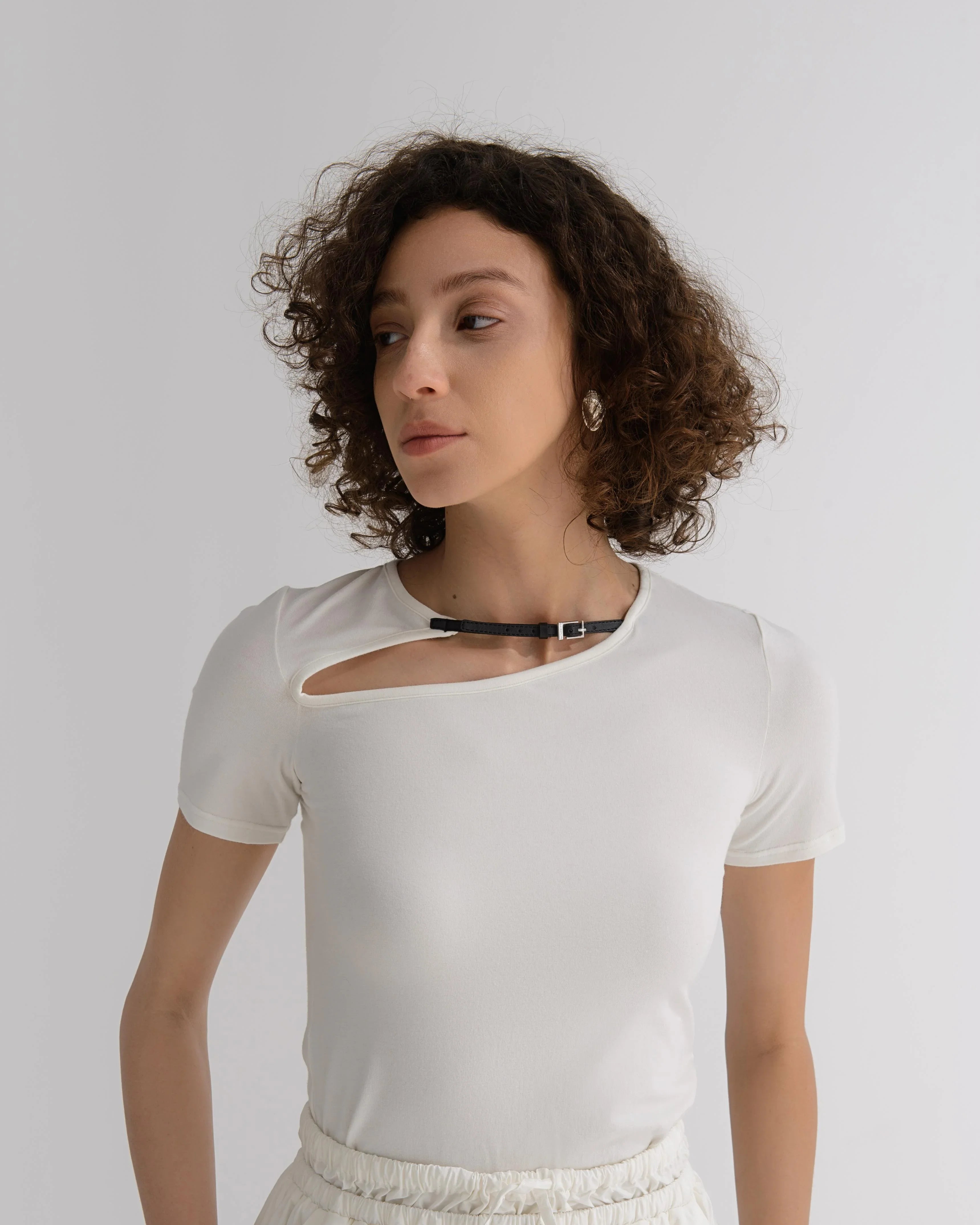 LAYERPLAN | Cotton Stretch Noa Buckle Cotton T-Shirt