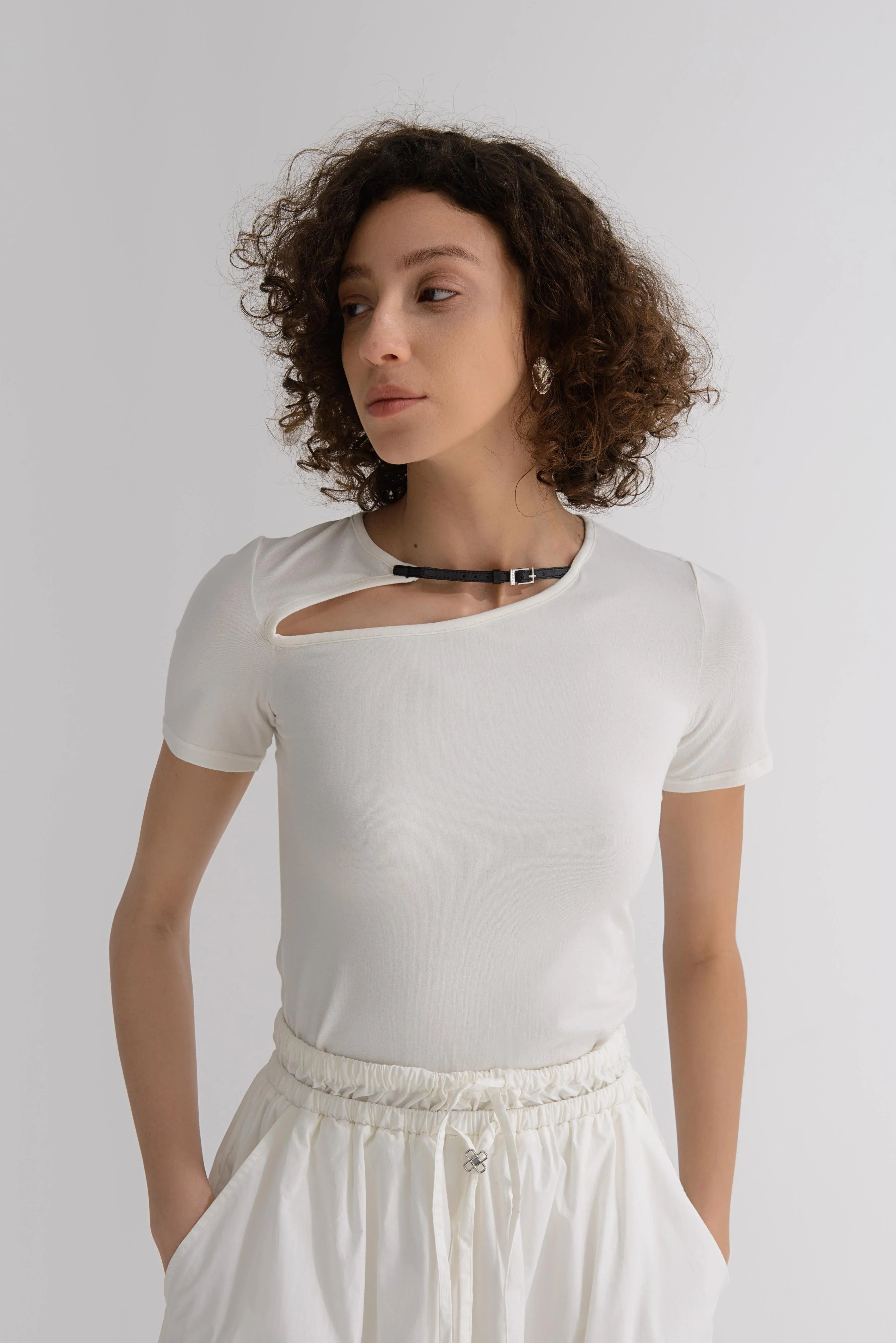 LAYERPLAN | Cotton Stretch Noa Buckle Cotton T-Shirt