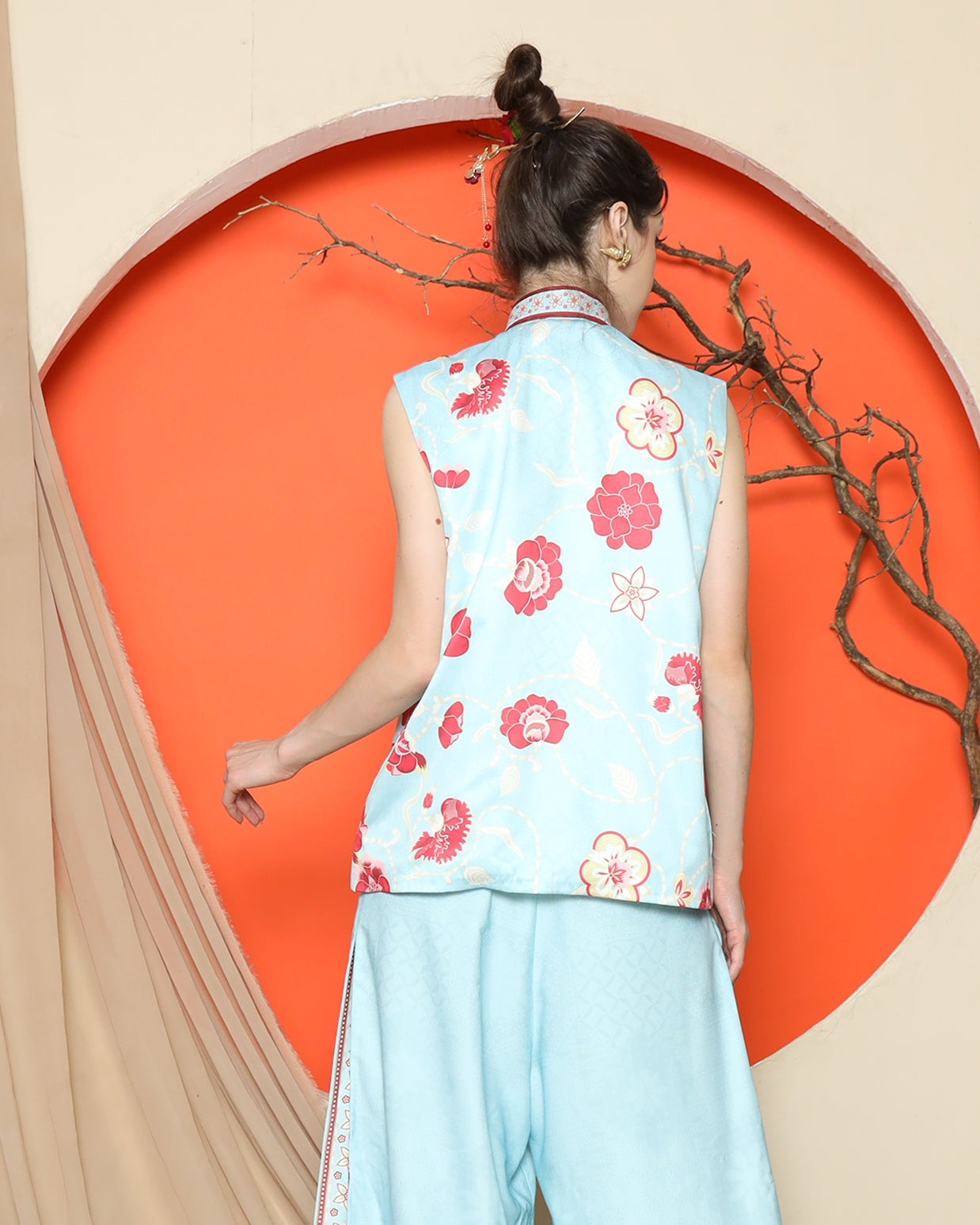 KANZI COLLECTION | Blue Cheongsam Floral Vest With Pant Set