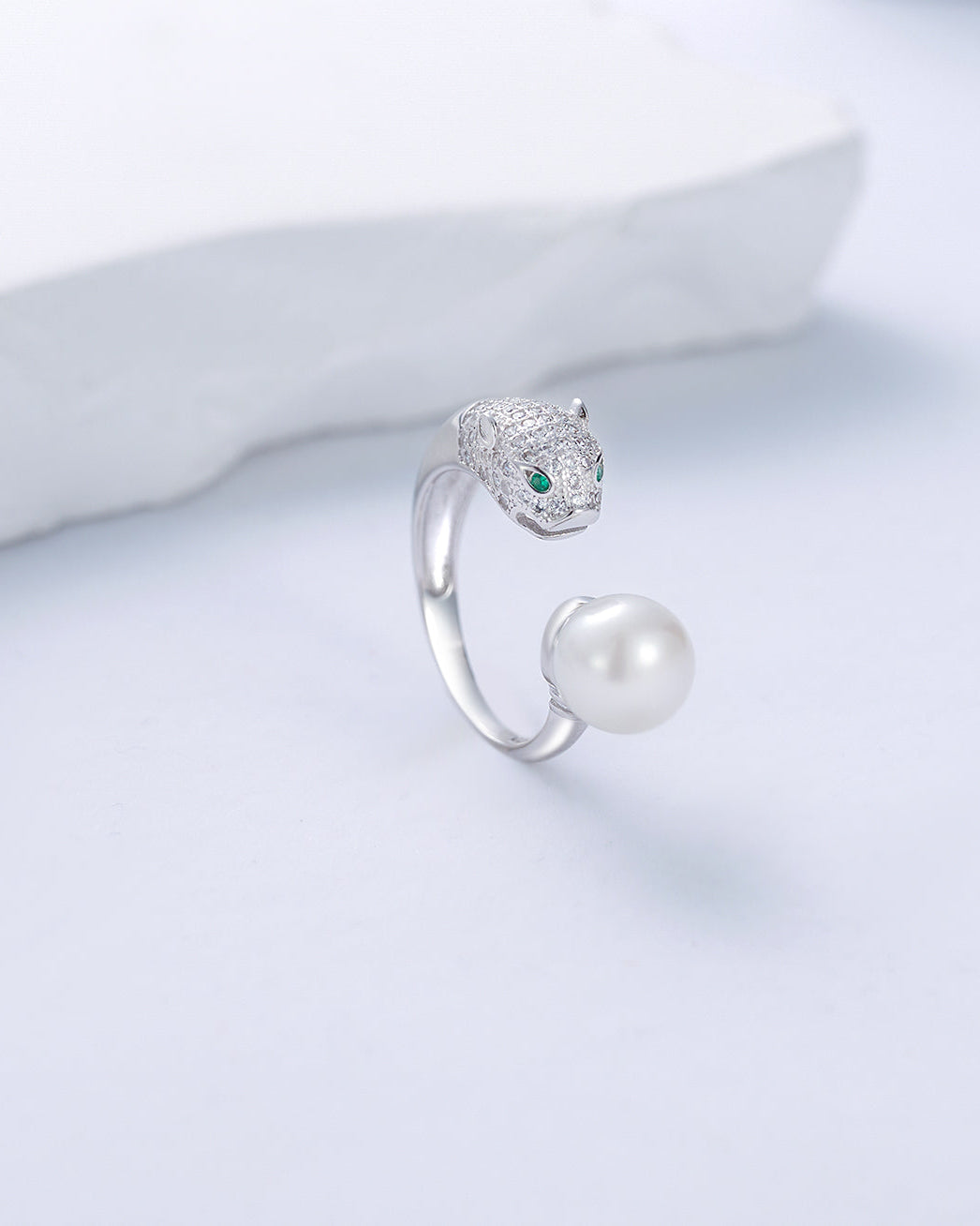 PEARLY LUSTRE | Leopard Freshwater Pearl Ring WR00038 | SAFARI