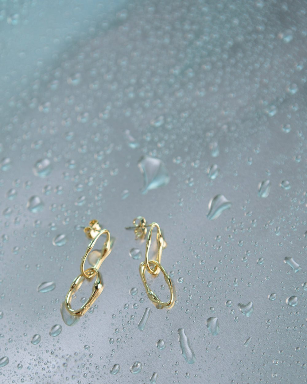 SAERO COLLECTIVE | Raindrop Earrings | Gold