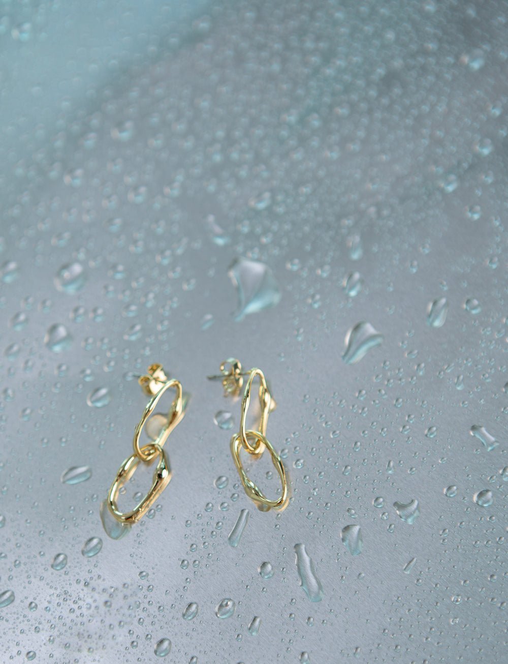 SAERO COLLECTIVE | Raindrop Earrings | Gold