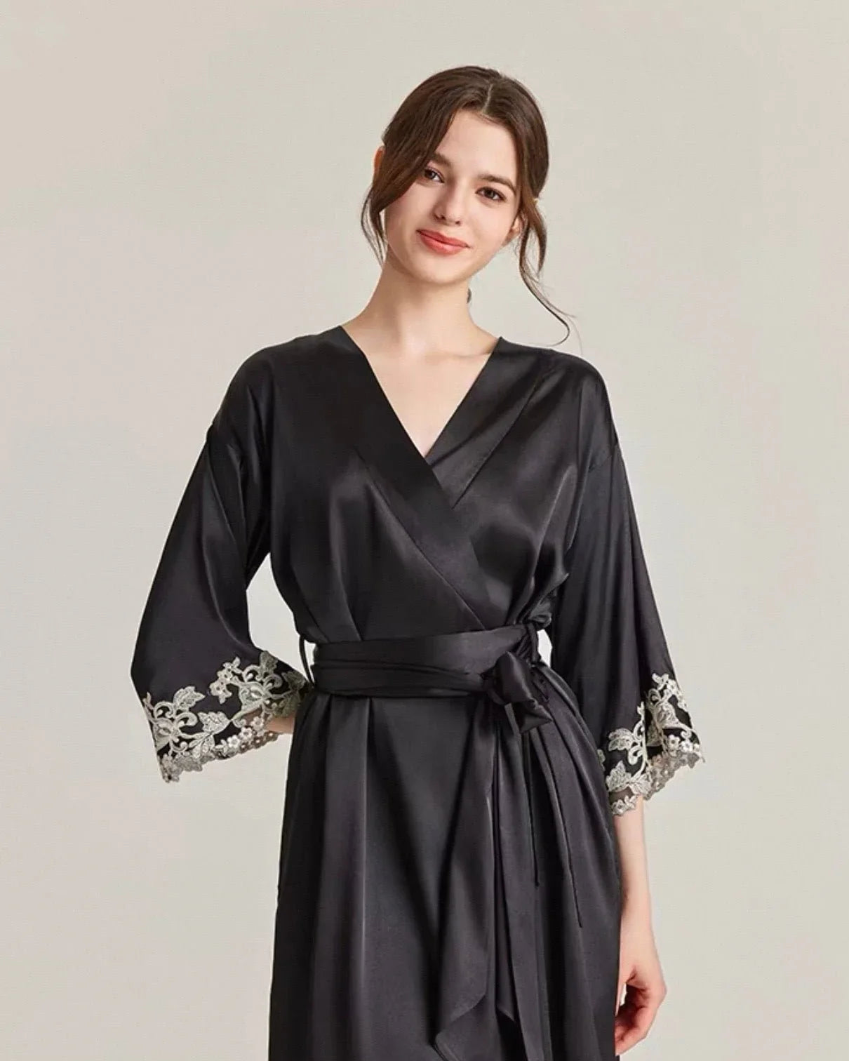 BELLS & BIRDS | Florentine Mulberry Silk Robe (Black)