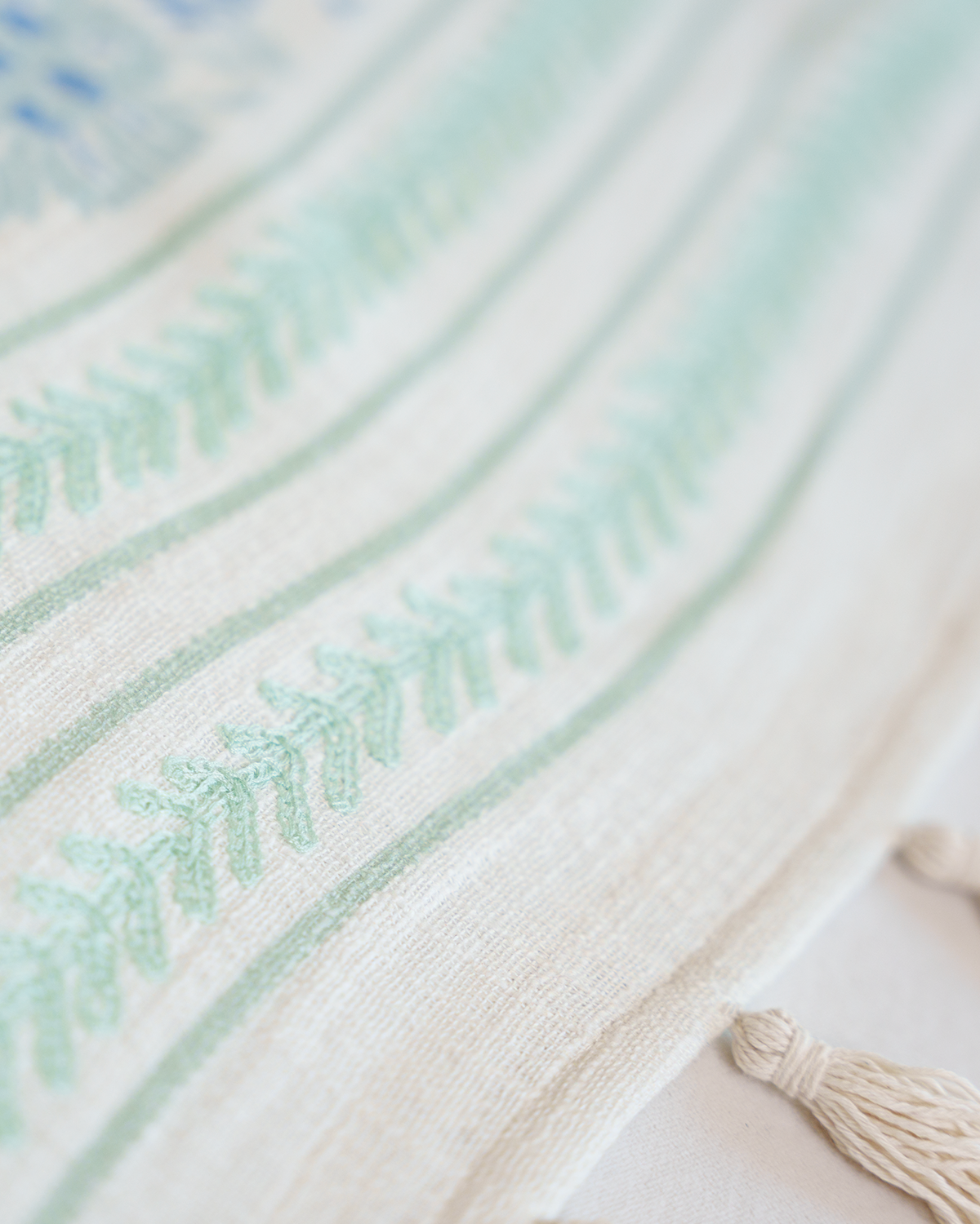 MEJA MAISON DE BALI | The Amour Table Cloth