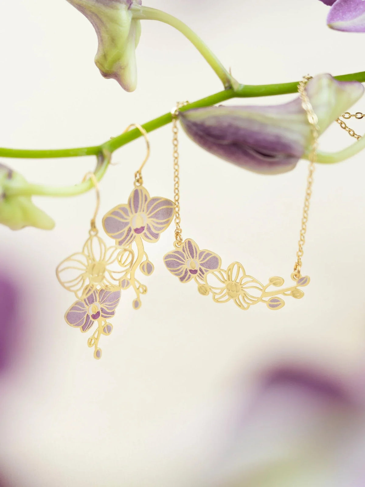 EMBRACE JEWELLERY | Orchid Necklace