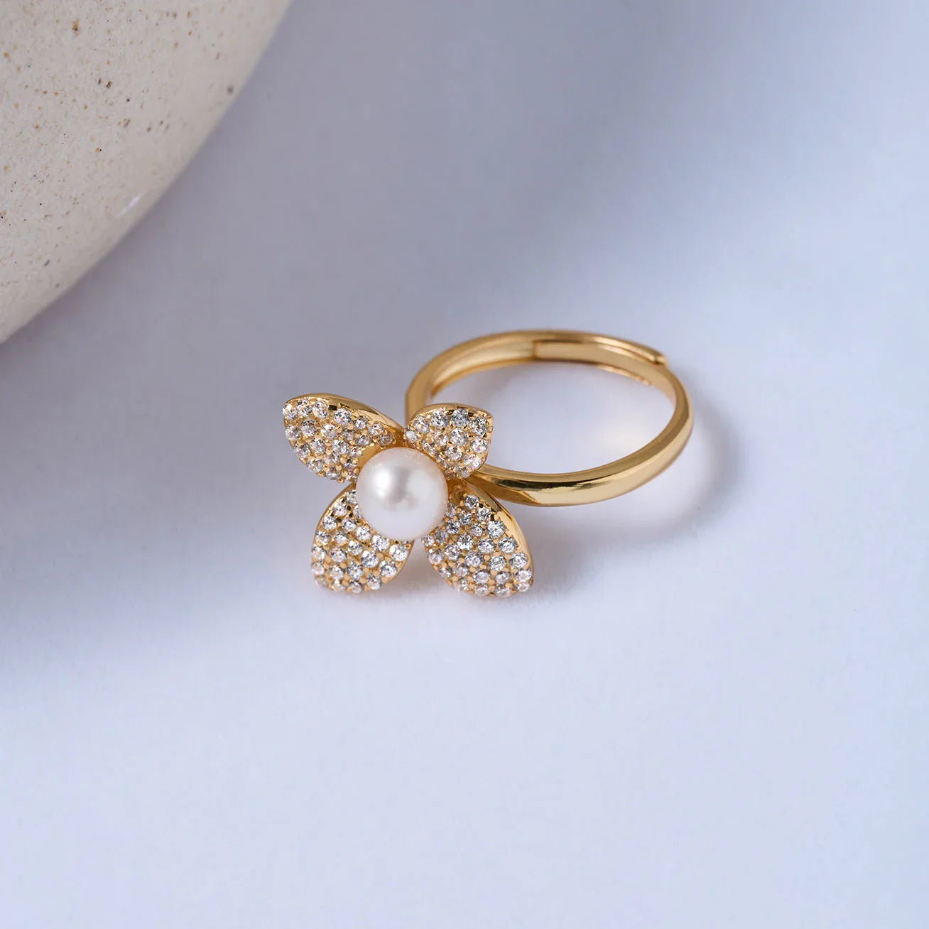 PEARLY LUSTRE | Top Grade Freshwater Pearl Rings WR00293 | BLOOM
