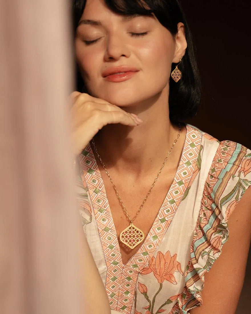 EMBRACE JEWELLERY | Woven Leaves Necklace