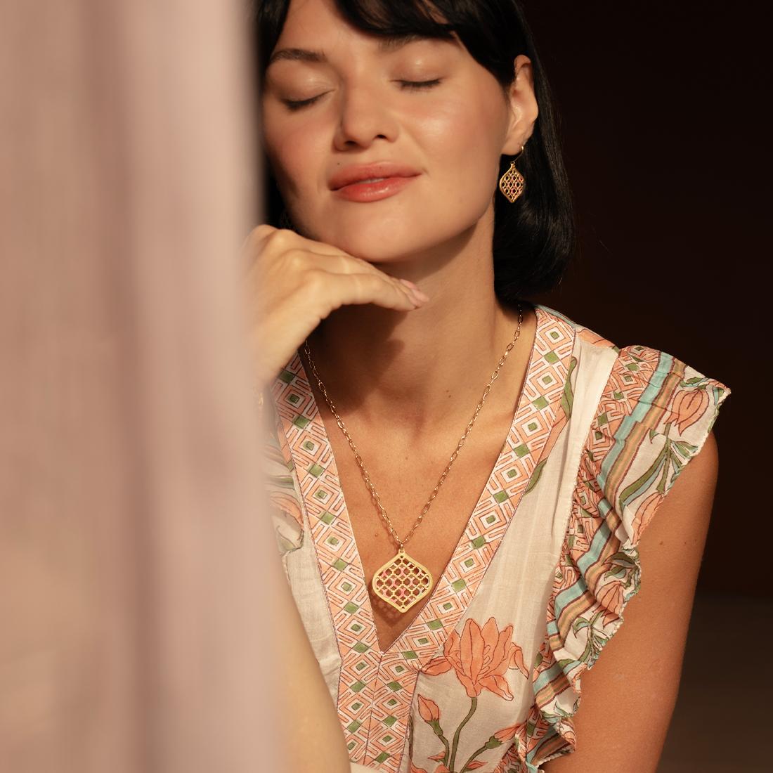 EMBRACE JEWELLERY | Woven Leaves Necklace